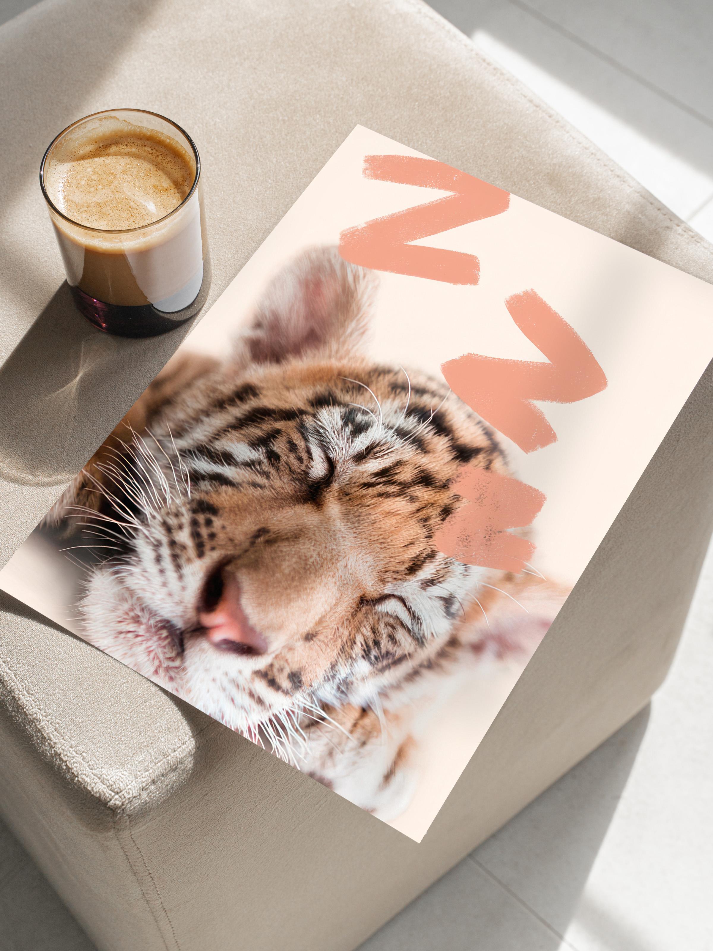 Sleeping Baby Tiger Poster, Çerçevesiz Duvar Posteri, Dikey Duvar Tablosu Comfort Serisi NO:108441