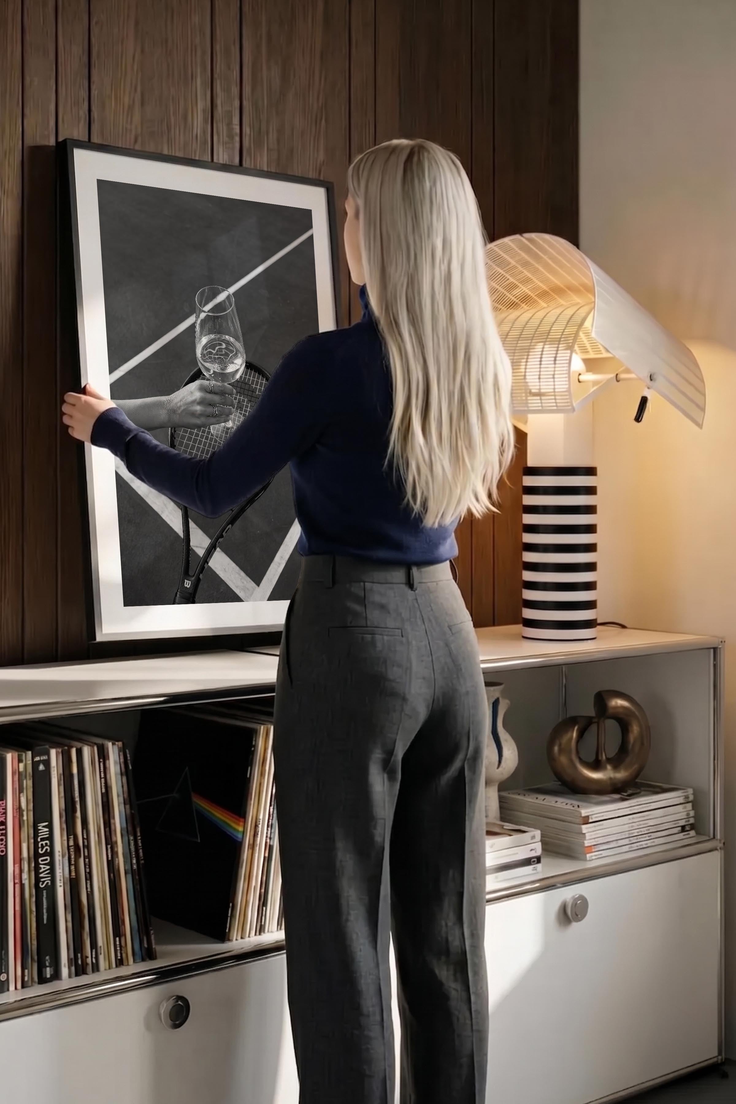 Tenis Raketi ve Şarap Kadehi Posteri, Siyah Çerçeveli Poster, Old Money Serisi, NO:113180