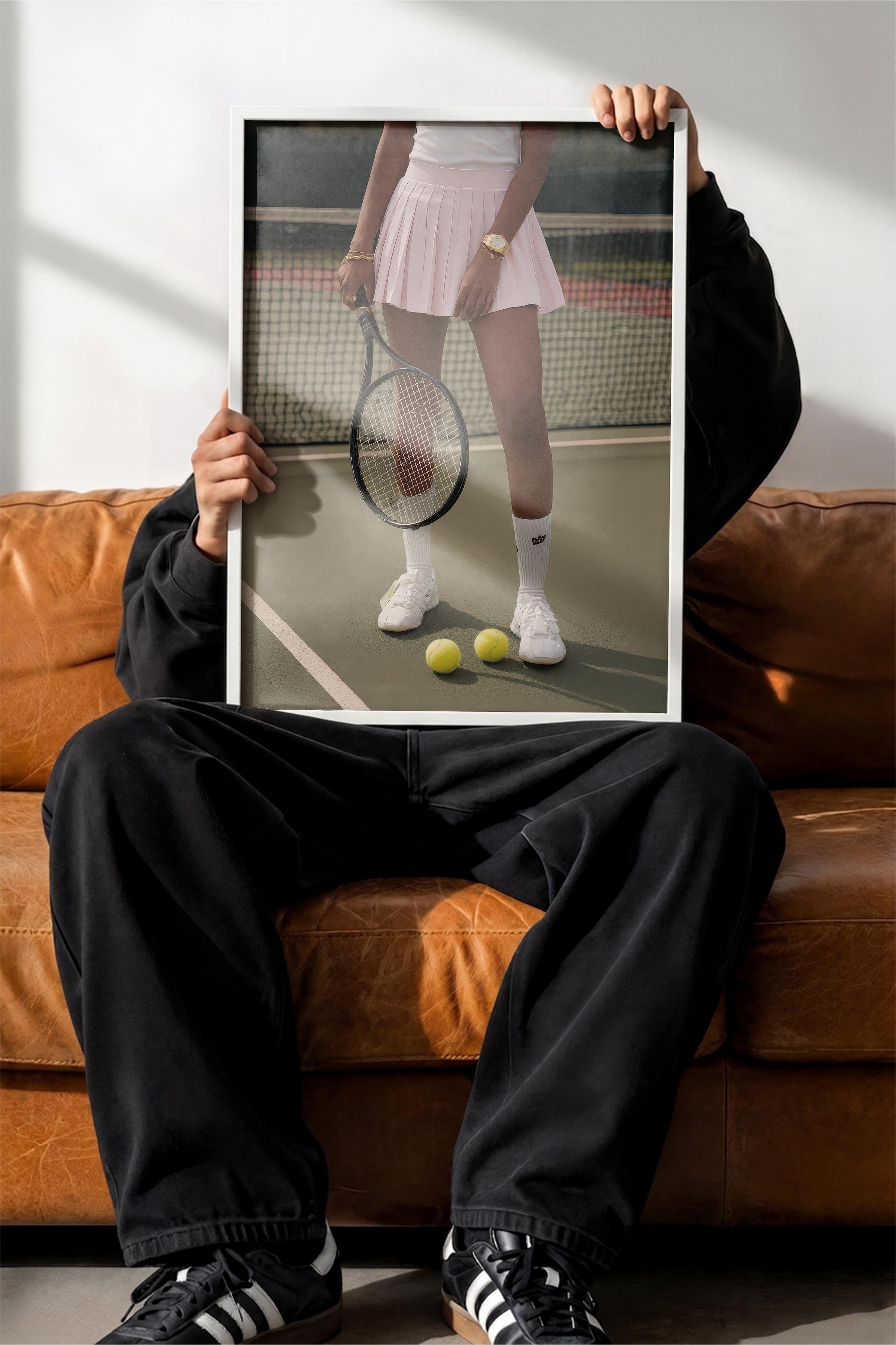 Tenis Raketi ve Topları Posteri, Beyaz Çerçeveli Poster, Old Money Serisi, NO:113215