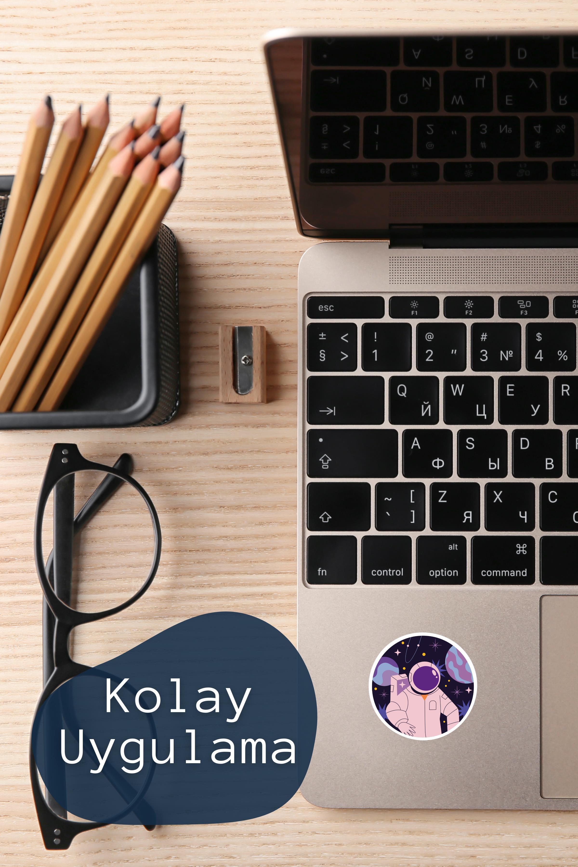 Uzay Temalı Sticker ve Etiket Seti - Orta Boy - Su Geçirmez, Kalın Yapışkanlı Sticker Seti