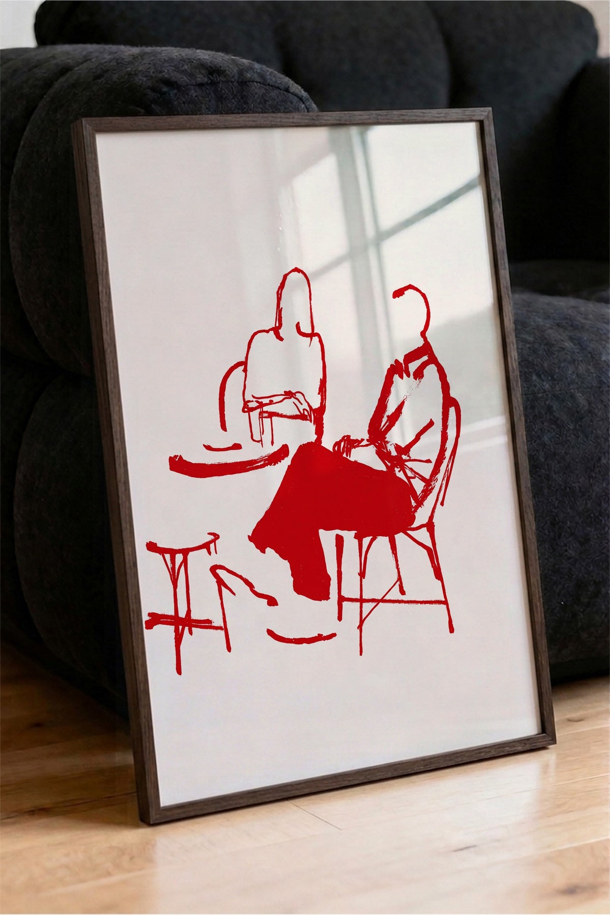Kırmızı Çizgilerle Oturan Figürler Poster – Kahverengi Çerçeveli Tablo
