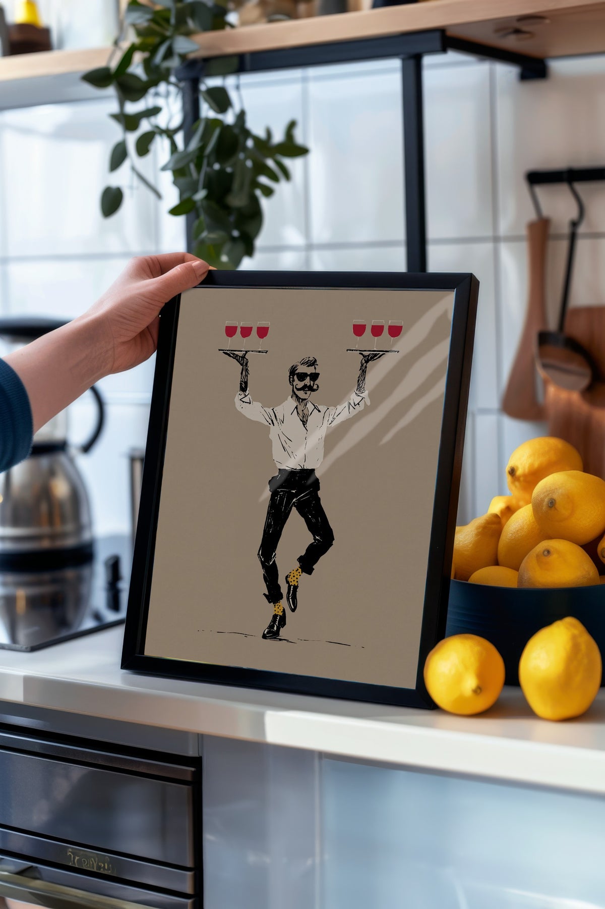 Dans Eden Garson Poster – Siyah Çerçeveli Tablo