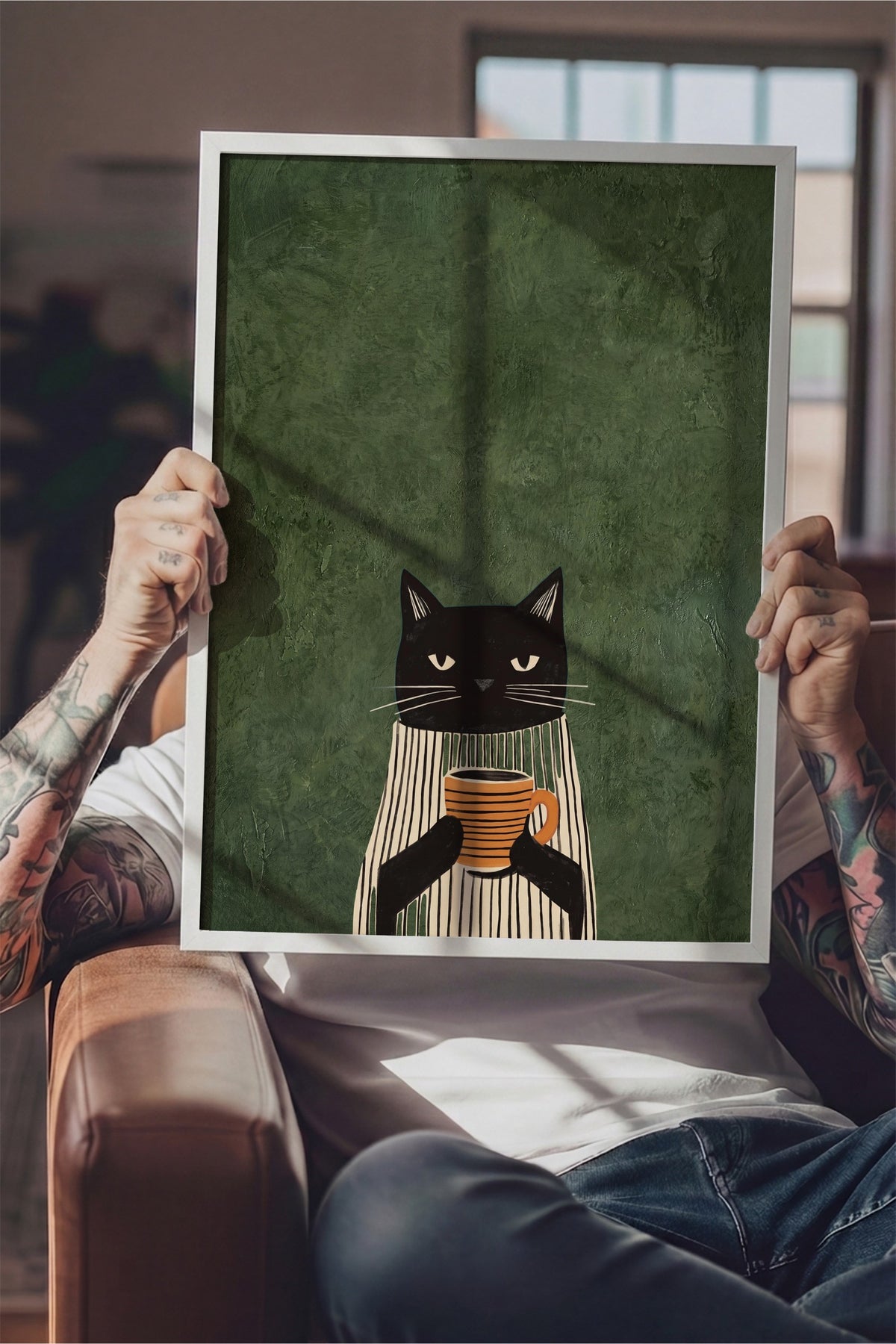 Kahve Tutan Kedi Poster – Beyaz Çerçeveli Tablo