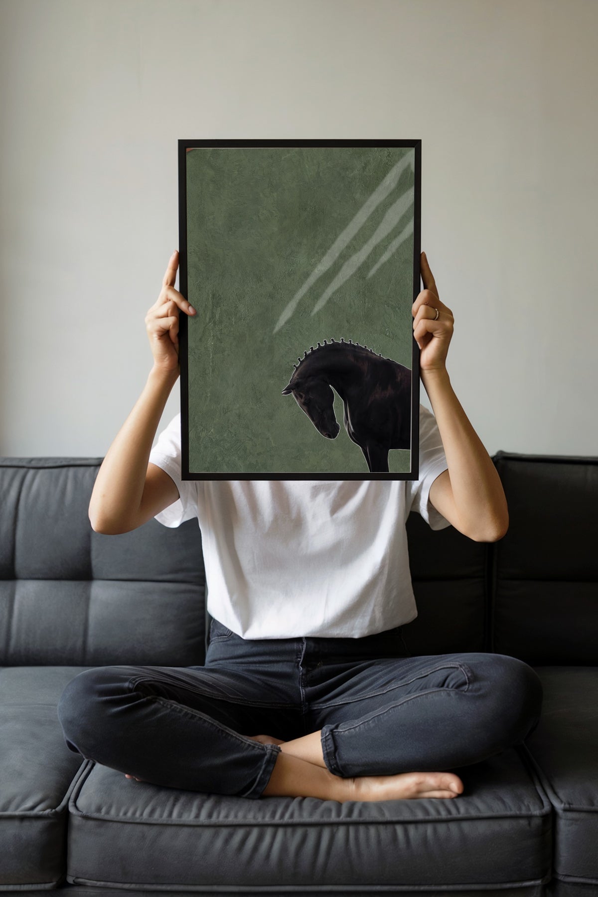 At figürü Poster – Siyah Çerçeveli Tablo
