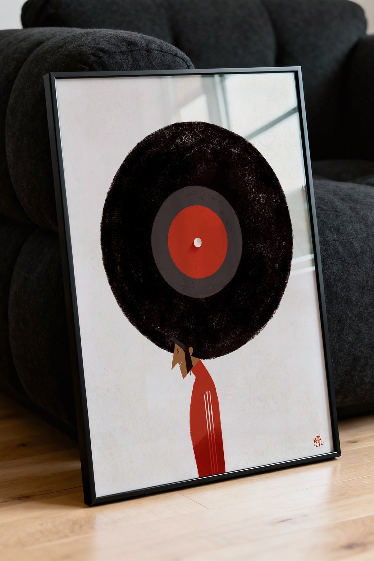 Kadın ve Plak Poster – Siyah Çerçeveli Tablo