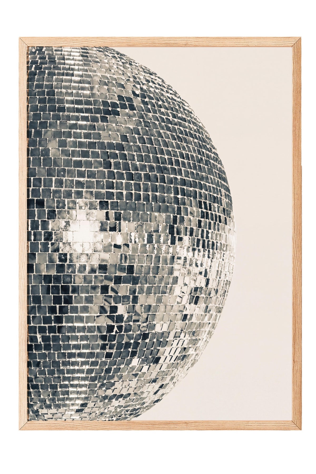 Disko Topu Poster – Ahşap Çerçeveli Tablo