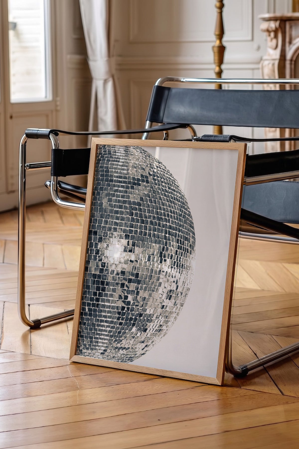 Disko Topu Poster – Ahşap Çerçeveli Tablo
