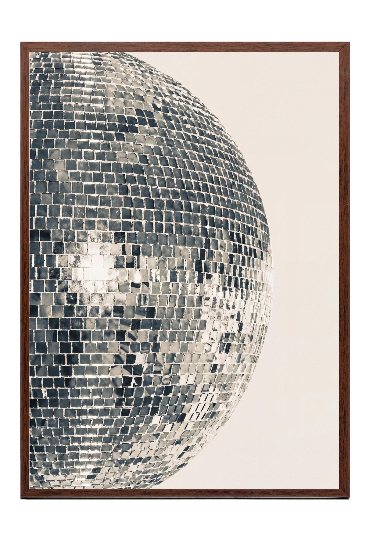 Disko Topu Poster – Kahverengi Çerçeveli Tablo