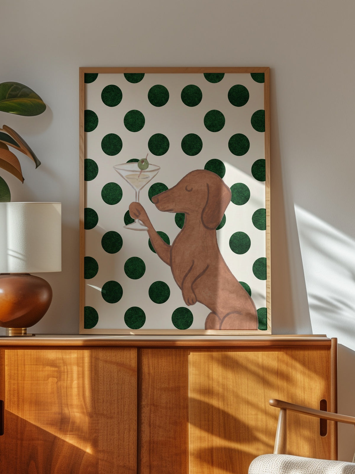 Köpek ve Martini Bardağı Poster – Ahşap Çerçeveli Tablo