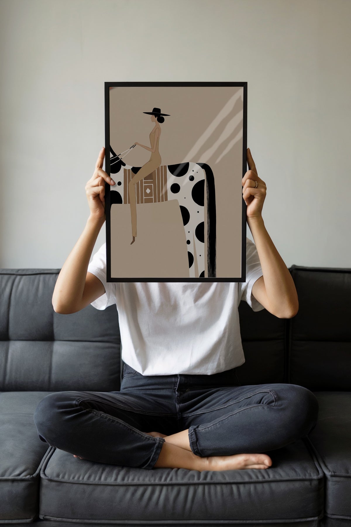 Kadın ve At Poster – Siyah Çerçeveli Tablo
