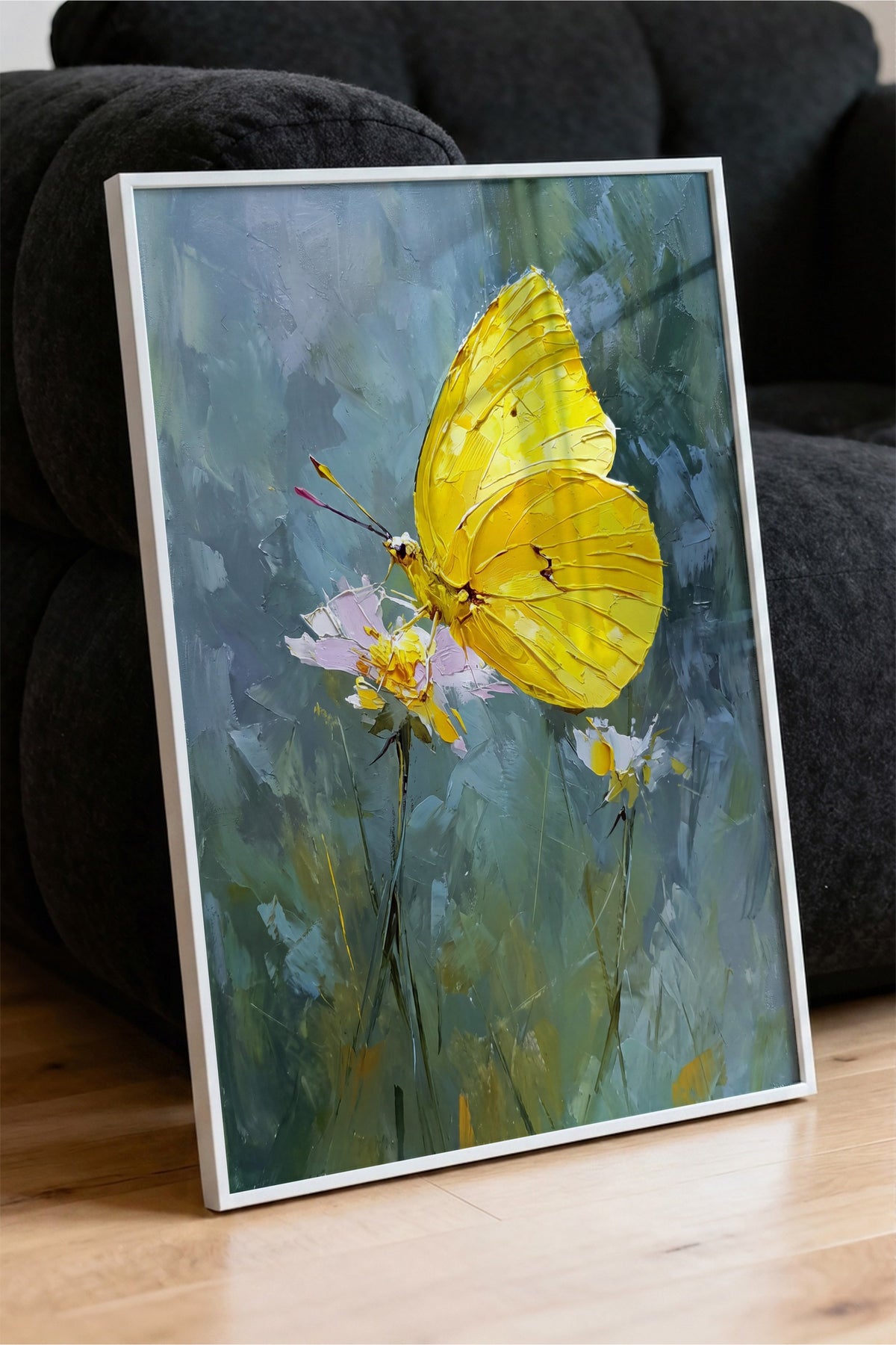 Çiçek Üzerinde Kelebek Poster – Beyaz Çerçeveli Tablo