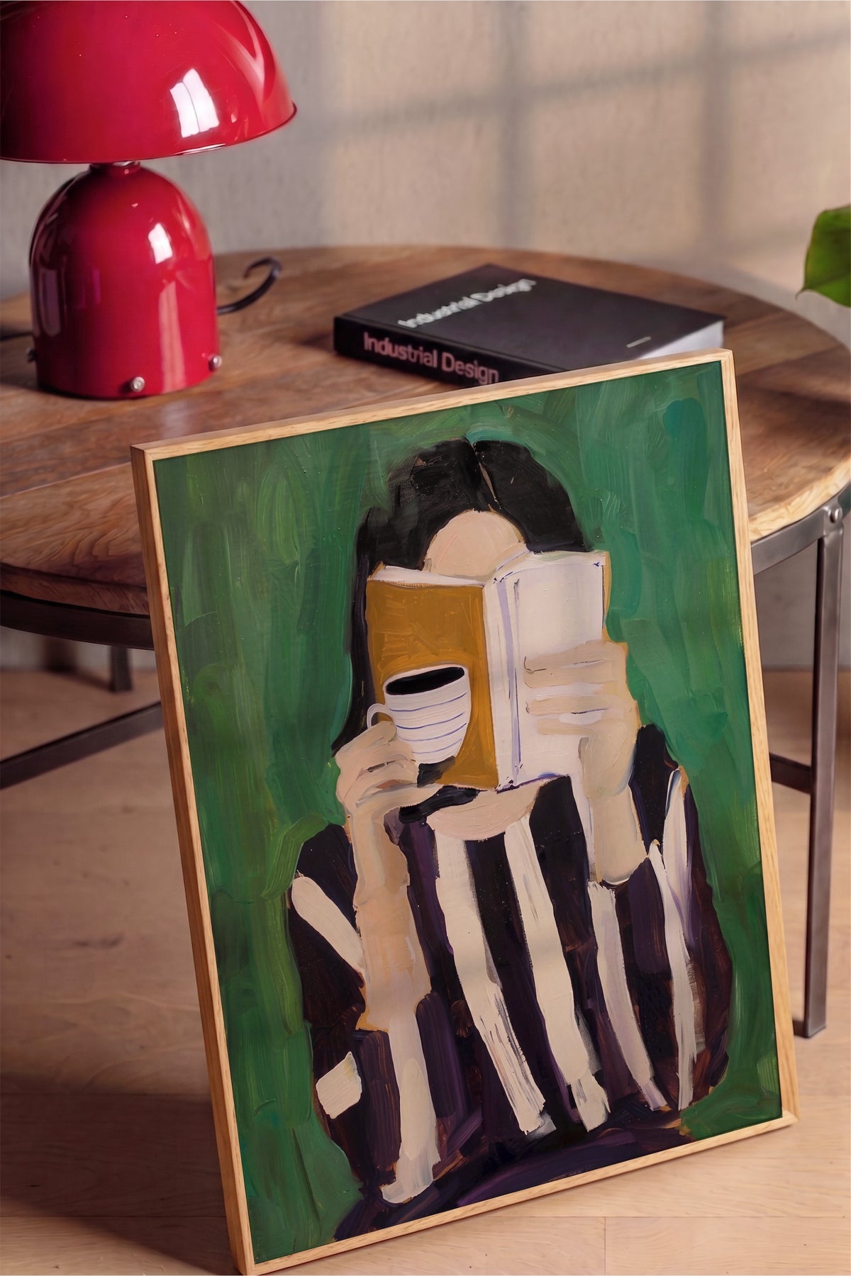 Kitap Okuyan Kadın Poster – Ahşap Çerçeveli Tablo
