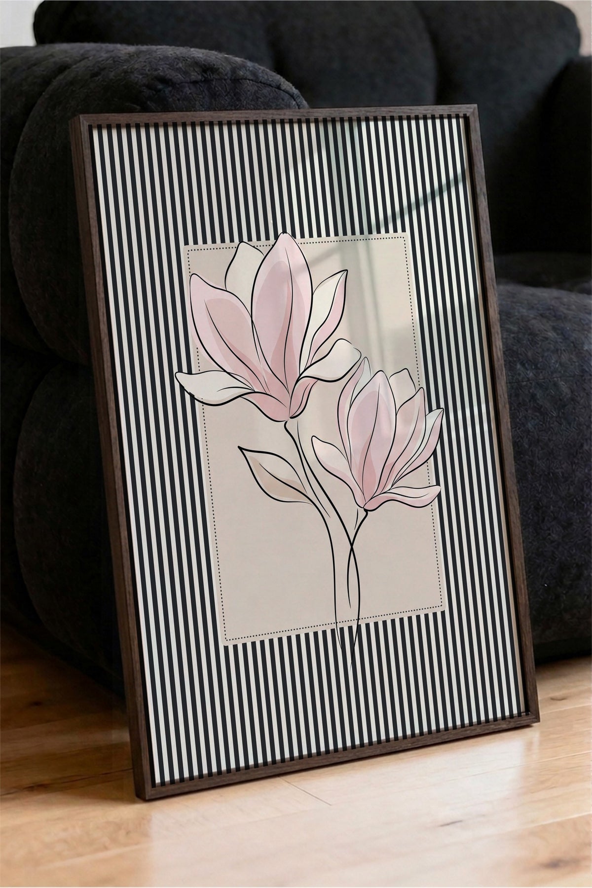 Çizgili Desende Pembe Çiçek Poster – Kahverengi Çerçeveli Tablo