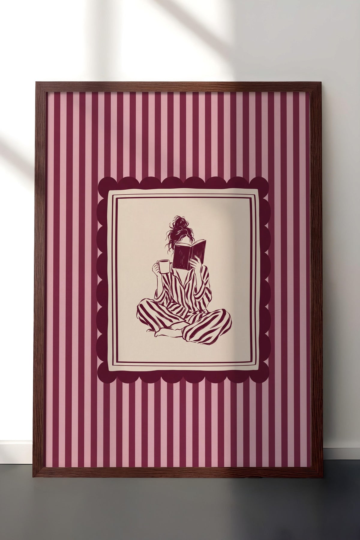 Kahve ve Kitap ile Rahatlama Poster – Kahverengi Çerçeveli Tablo