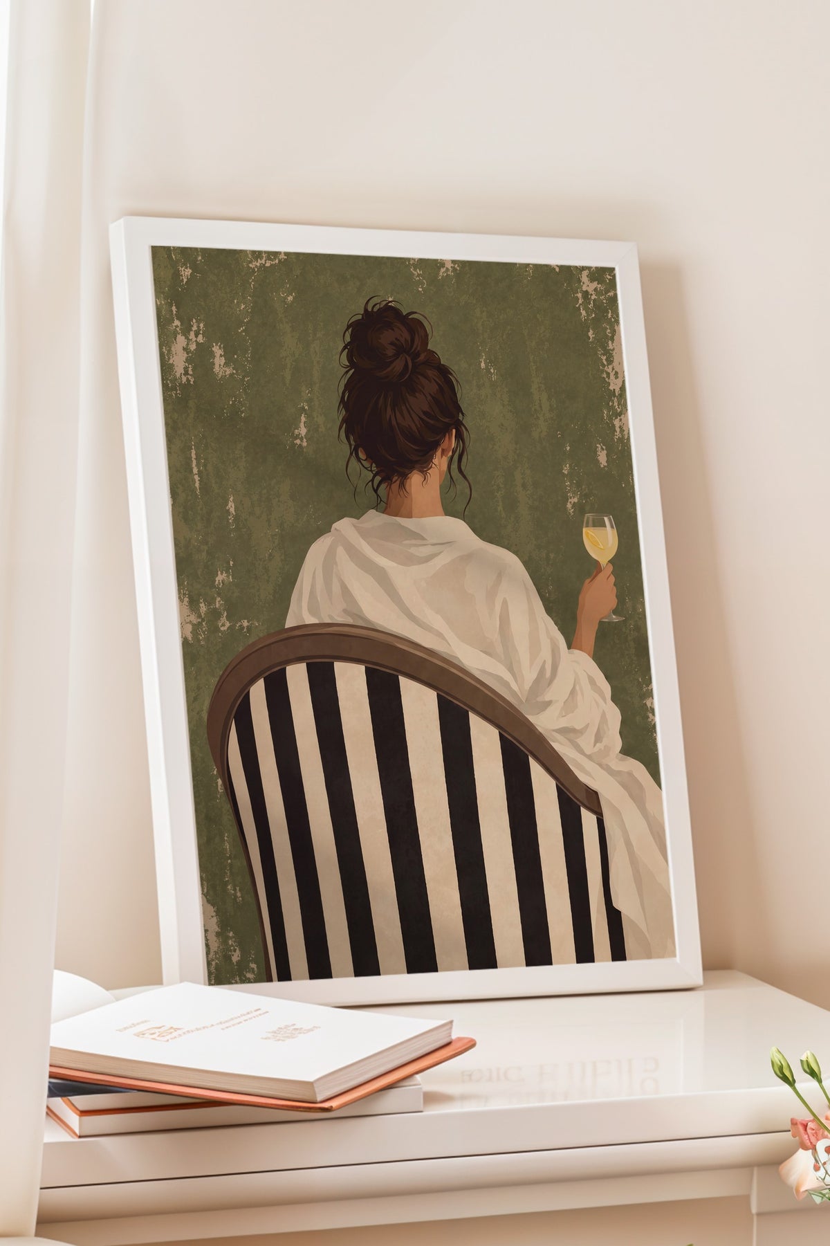 Berjerde Oturan Kadın Poster – Beyaz Çerçeveli Tablo
