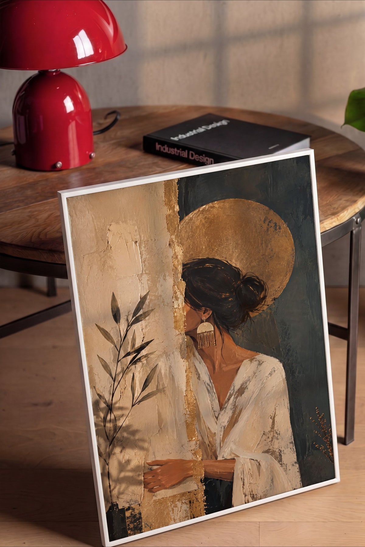 Altın Dokunuşlu Kadın Figürü Poster – Beyaz Çerçeveli Tablo