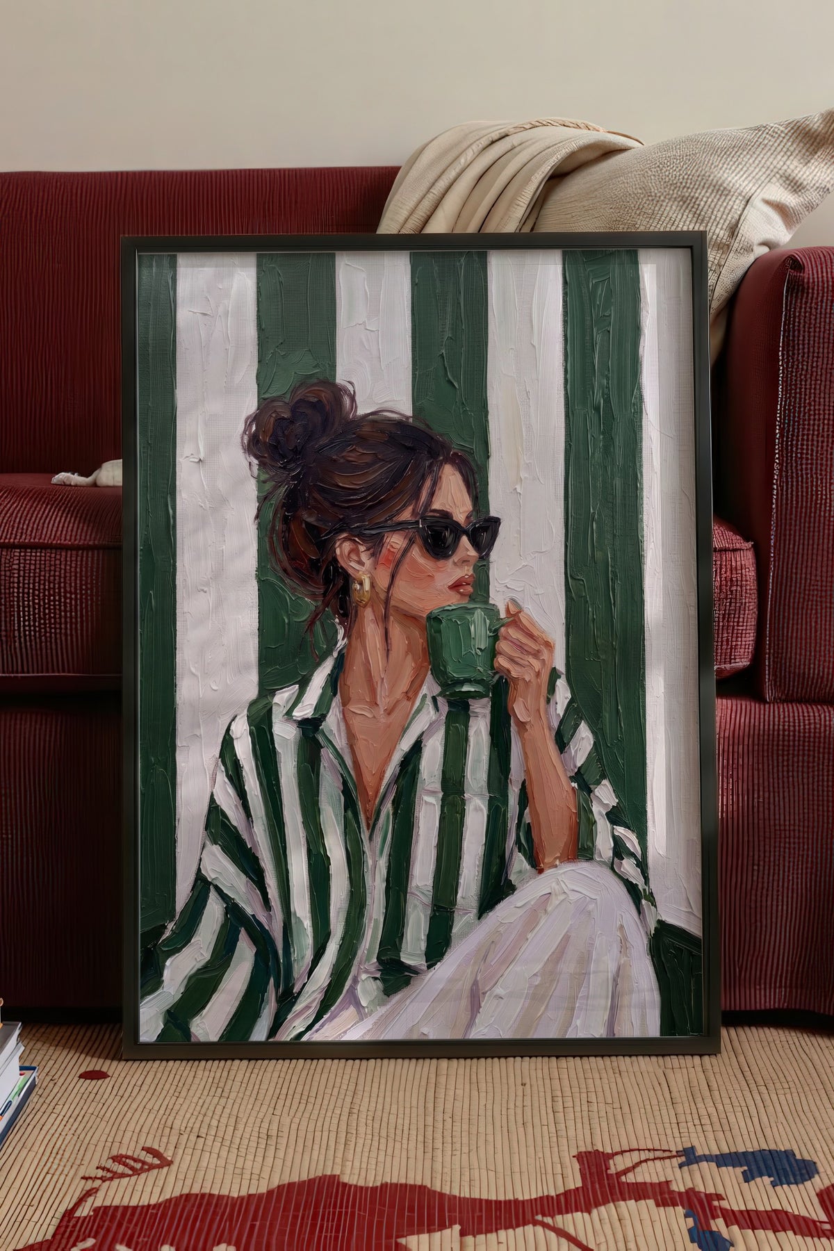 Kahve İçen Kadın Figürü Poster – Siyah Çerçeveli Tablo