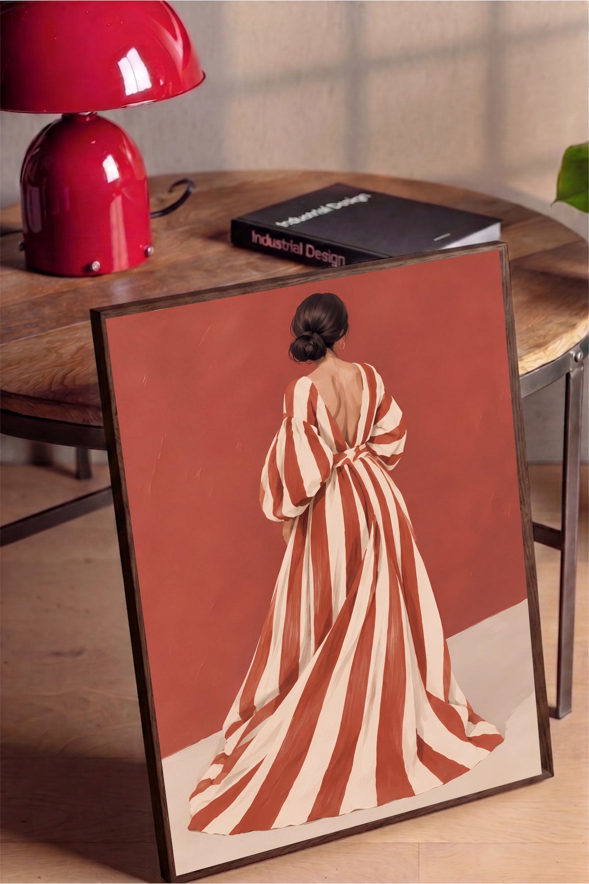 Kırmızı Çizgili Elbise ile Kadın Poster – Kahverengi Çerçeveli Tablo