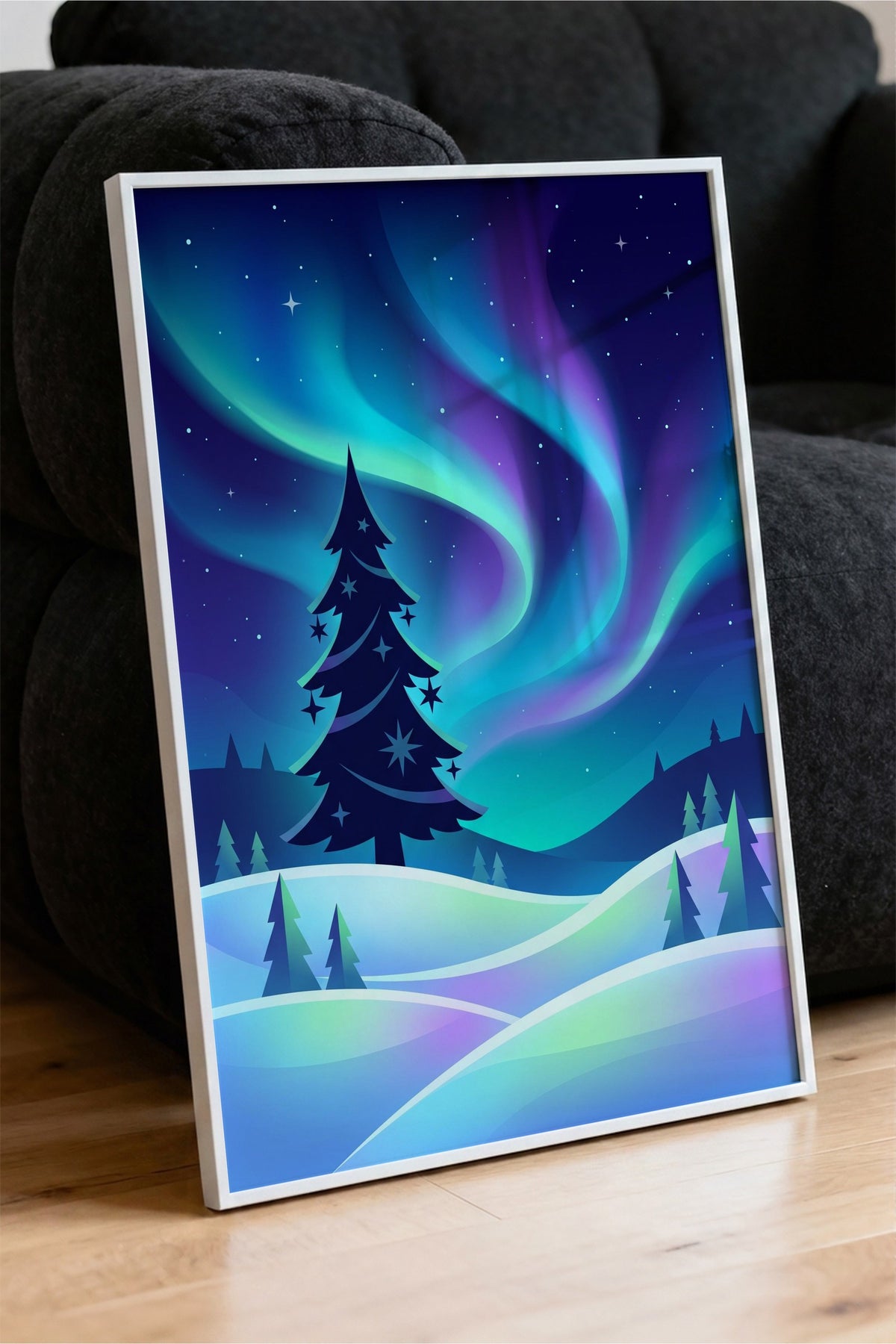 Aurora ve Çam Ağaçları Poster – Beyaz Çerçeveli Tablo