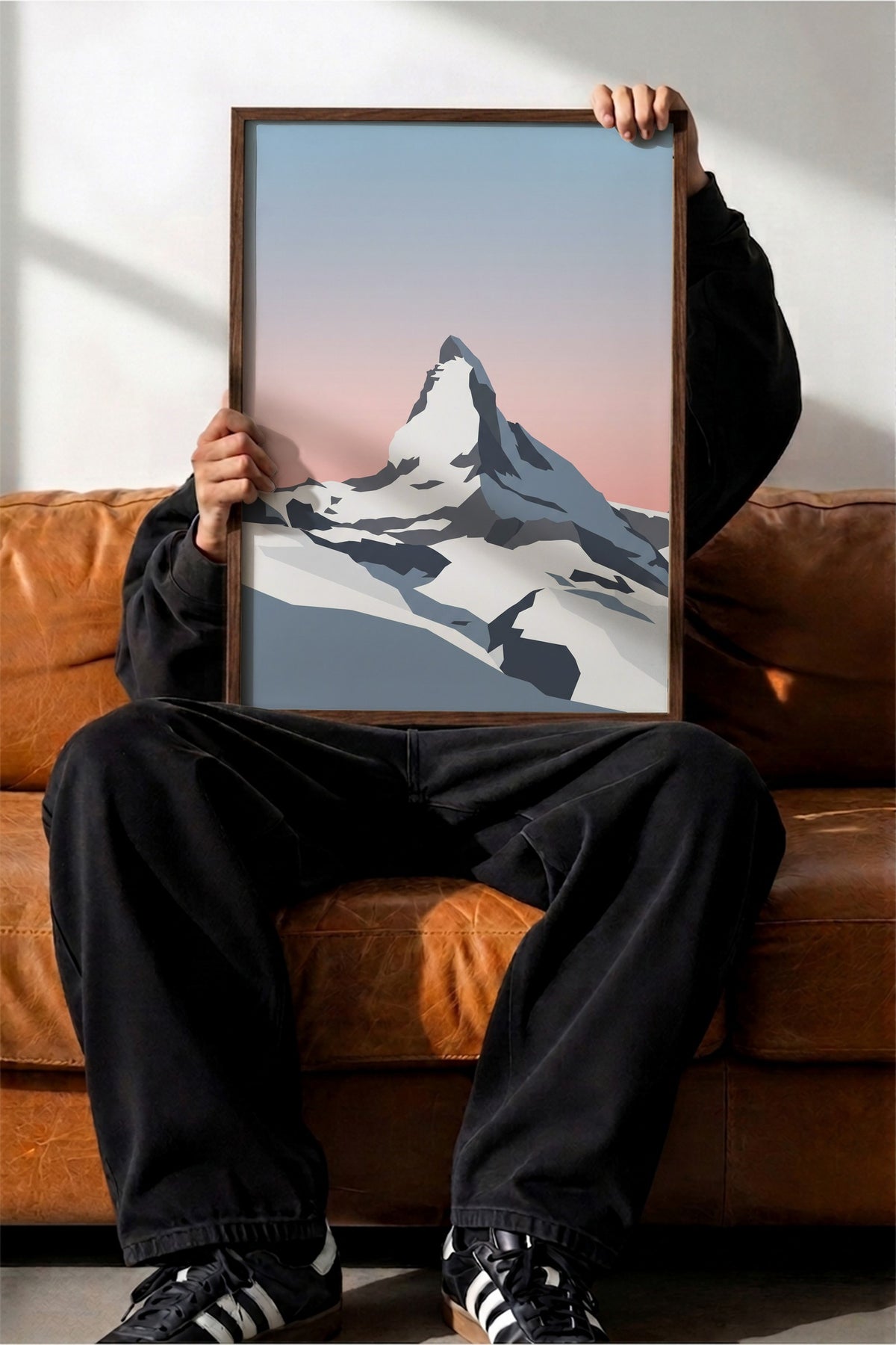 Dağ Zirvesi Minimalist Poster – Kahverengi Çerçeveli Tablo