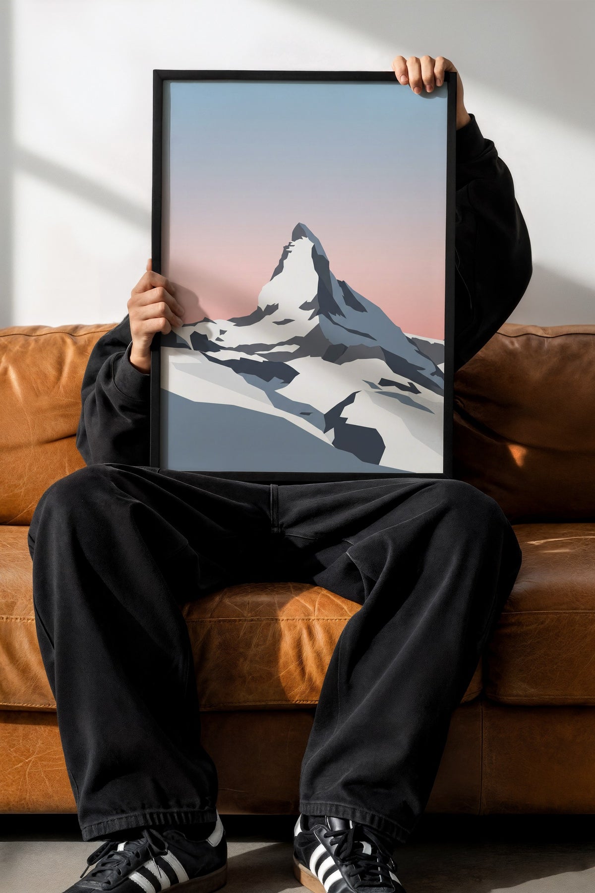 Dağ Zirvesi Minimalist Poster – Siyah Çerçeveli Tablo