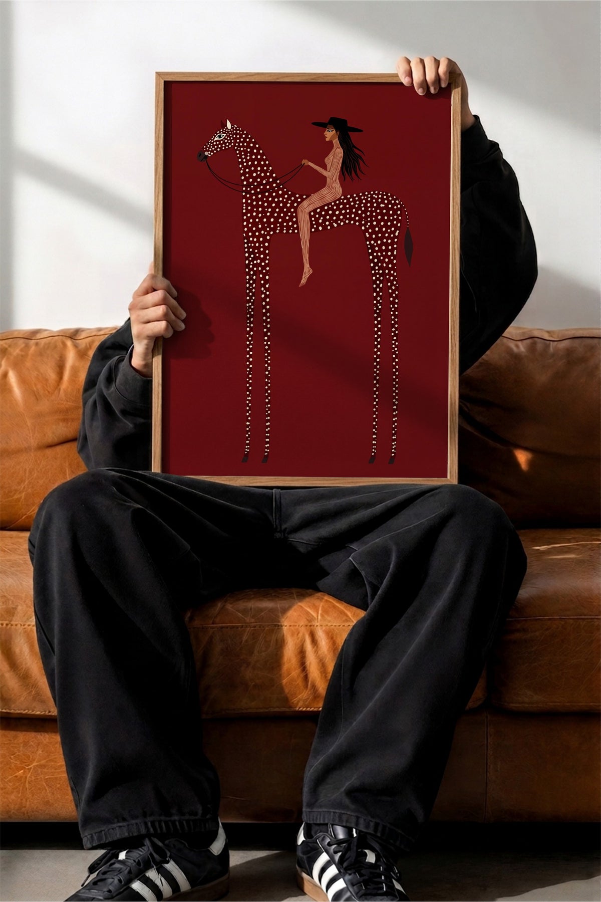 At Üzerinde Kadın Figürü Poster – Ahşap Çerçeveli Tablo