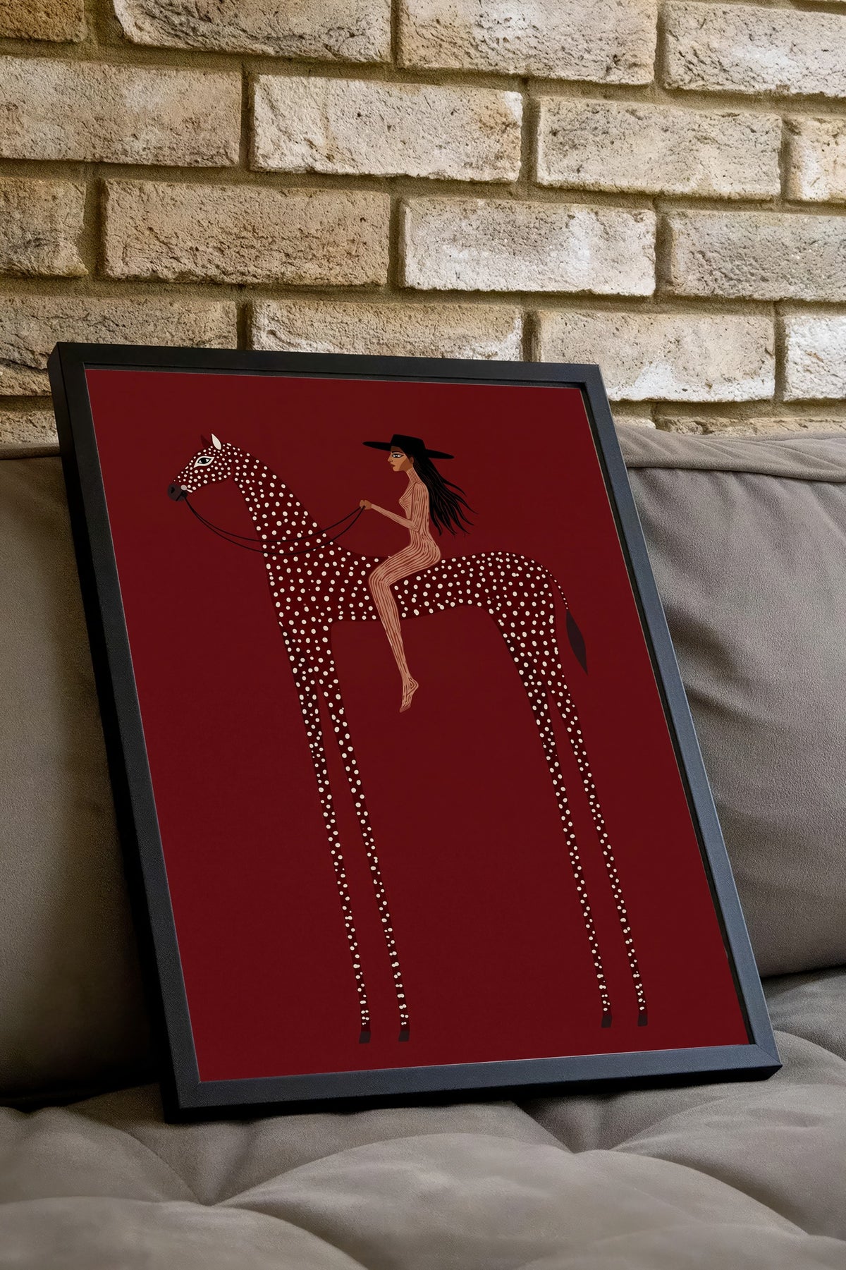At Üzerinde Kadın Figürü Poster – Siyah Çerçeveli Tablo