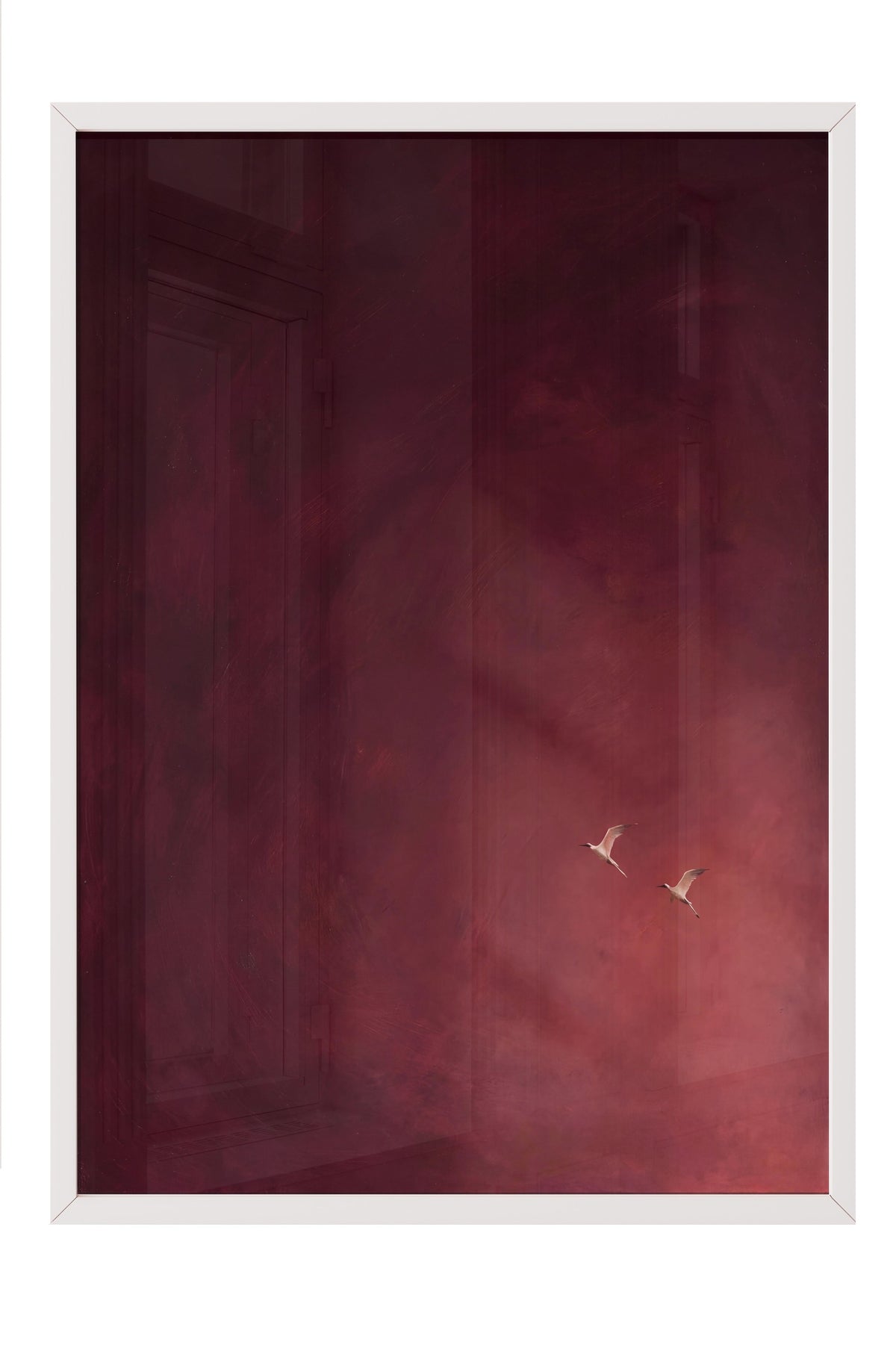 Kızıl Gökyüzünde Uçan Kuşlar Poster – Beyaz Çerçeveli Tablo