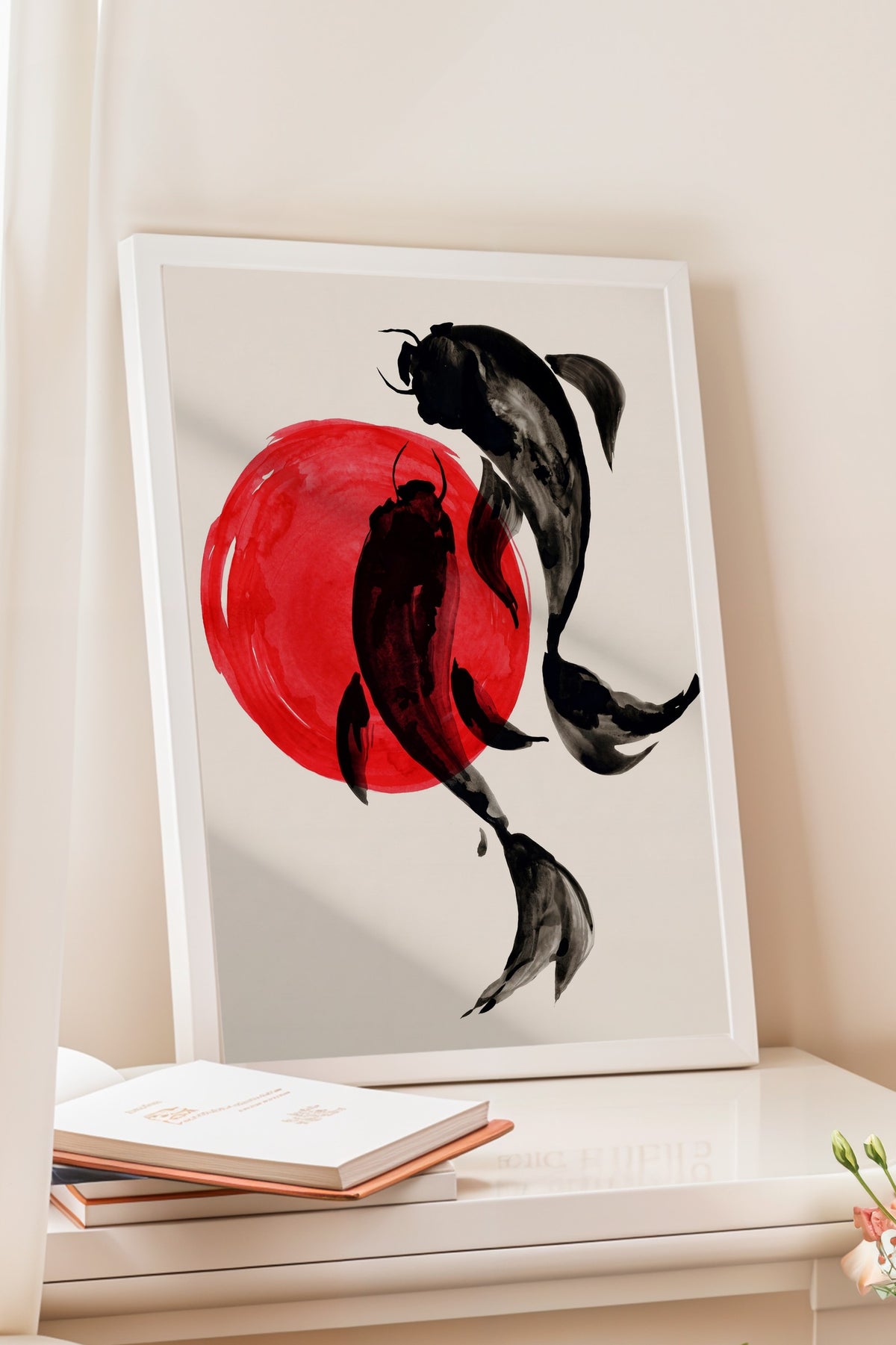 Koi Balıkları ve Kırmızı Güneş Poster – Beyaz Çerçeveli Tablo