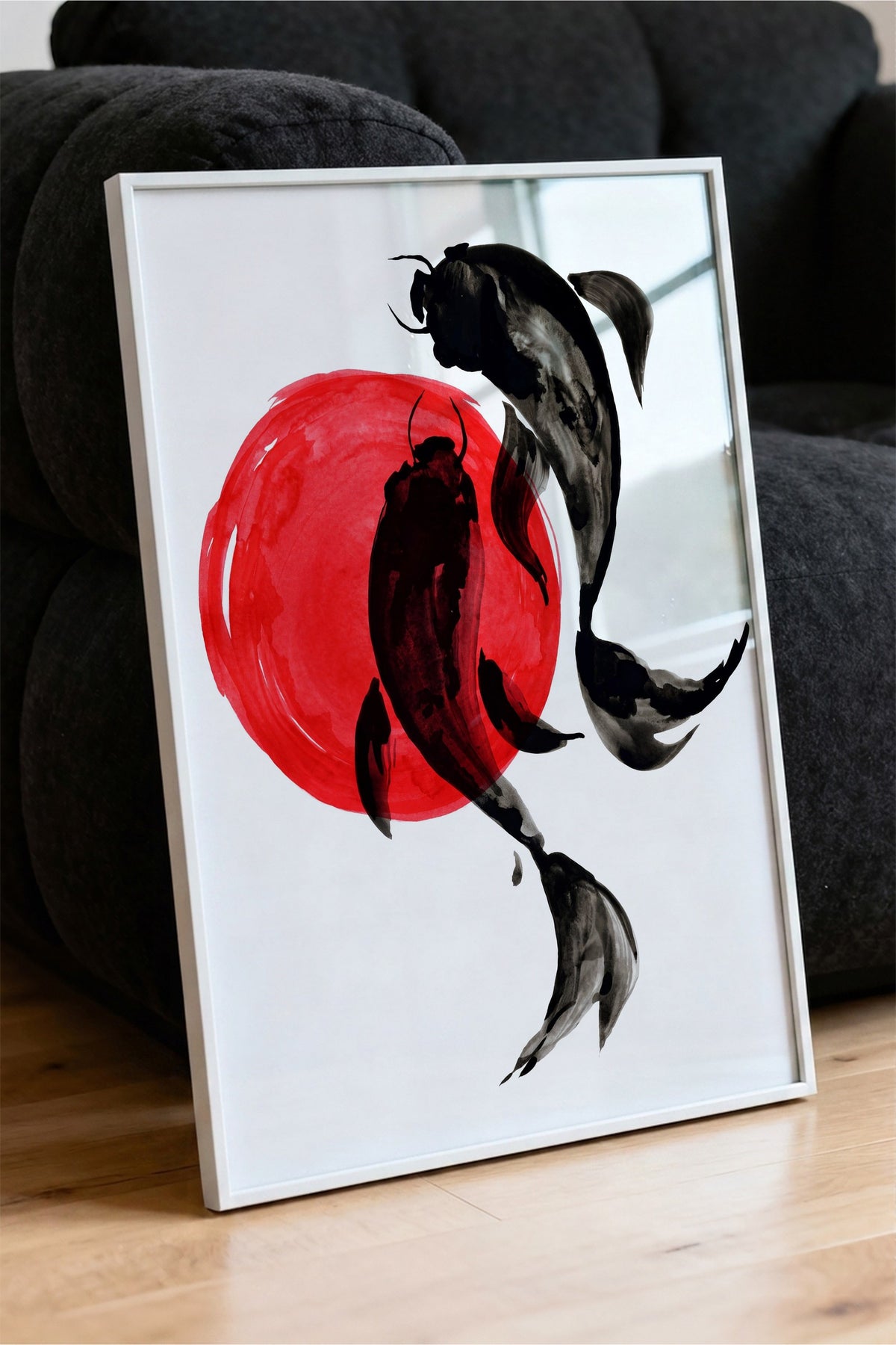 Koi Balıkları ve Kırmızı Güneş Poster – Beyaz Çerçeveli Tablo
