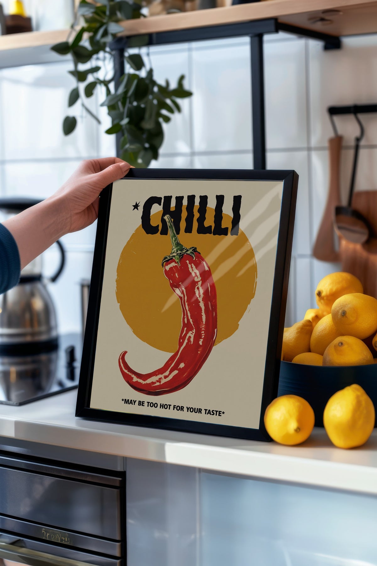 CHILLI Poster – Siyah Çerçeveli Tablo
