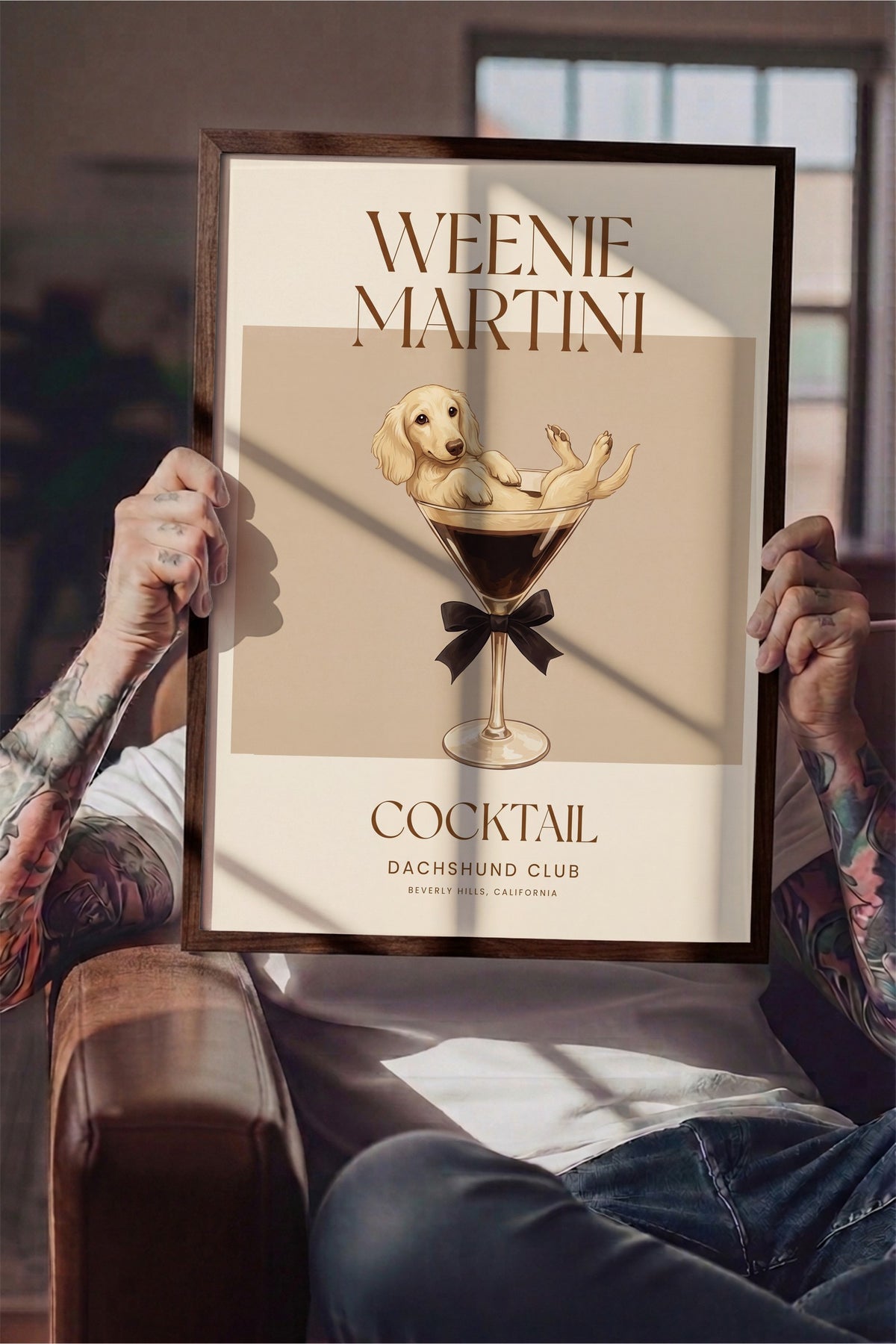 WEENIE MARTINI Poster – Kahverengi Çerçeveli Tablo