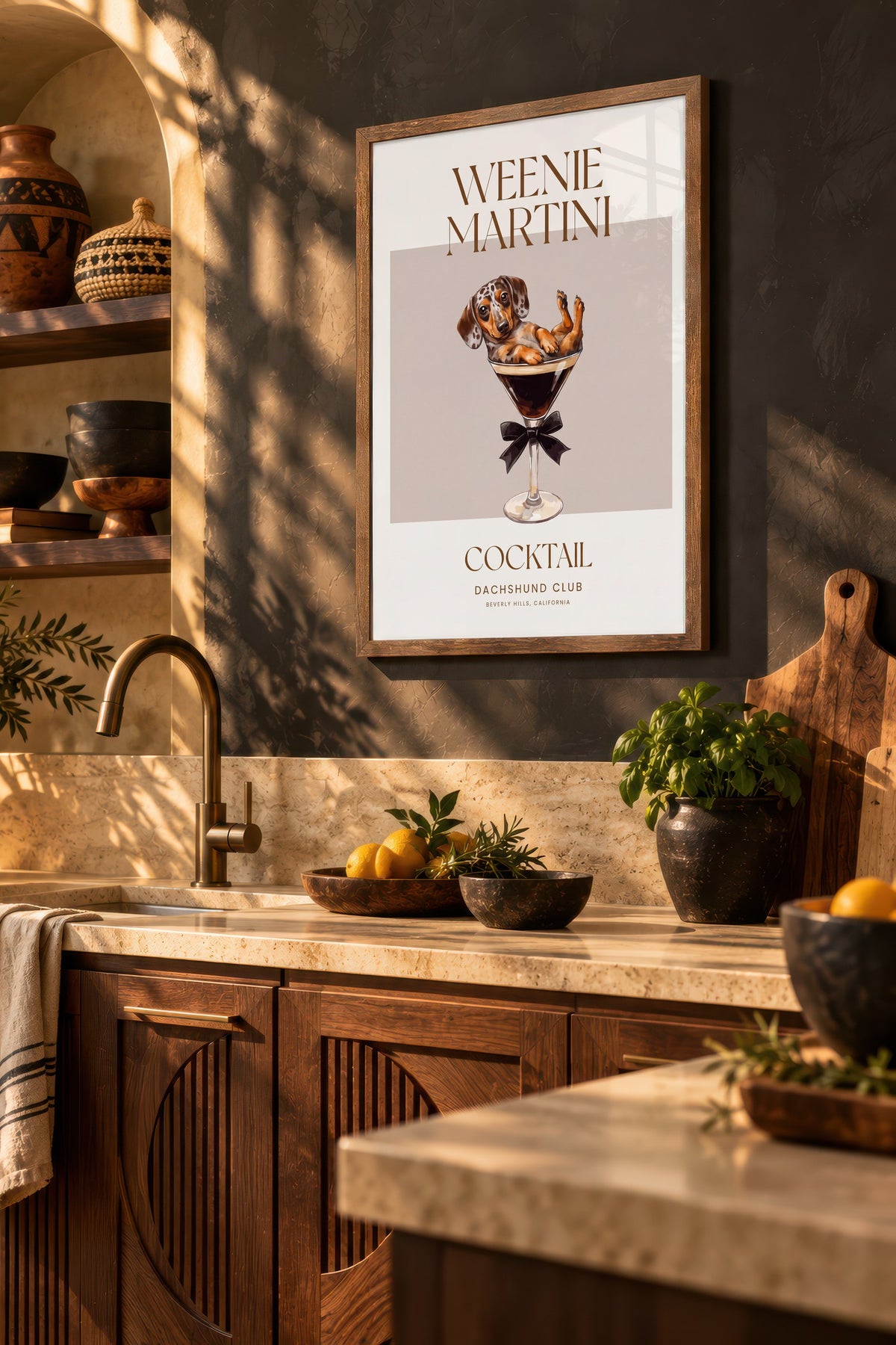WEENIE MARTINI Poster – Kahverengi Çerçeveli Tablo