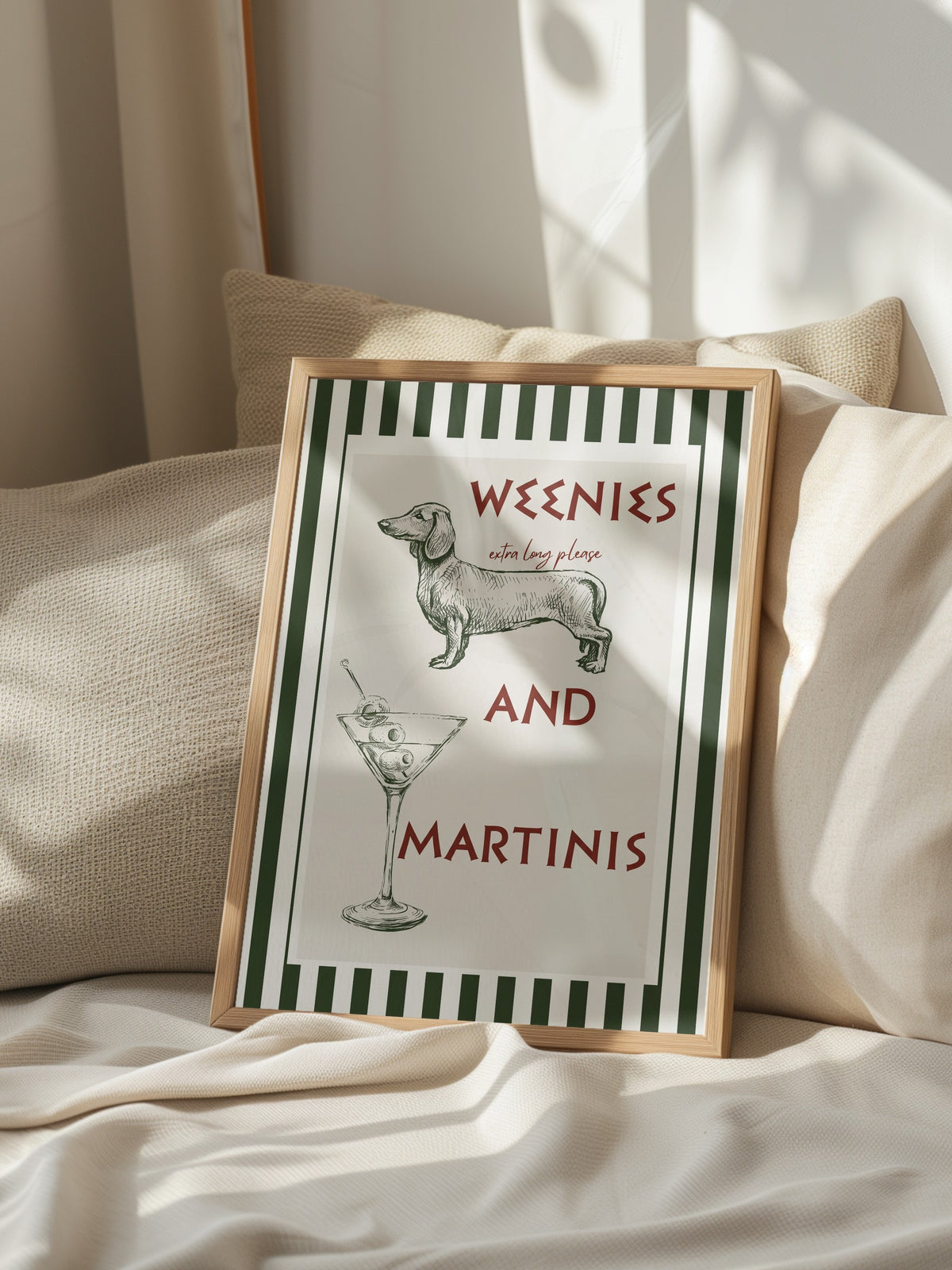 WEENIES AND MARTINIS Poster – Ahşap Çerçeveli Tablo