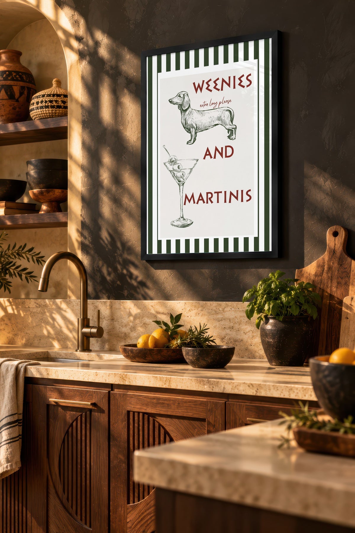 WEENIES AND MARTINIS Poster – Siyah Çerçeveli Tablo