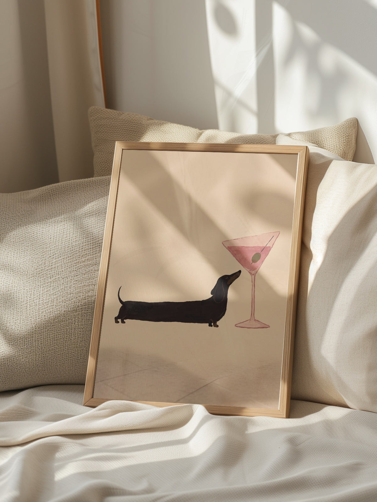 Kokteyl Bardağı ve Köpek Poster – Ahşap Çerçeveli Tablo