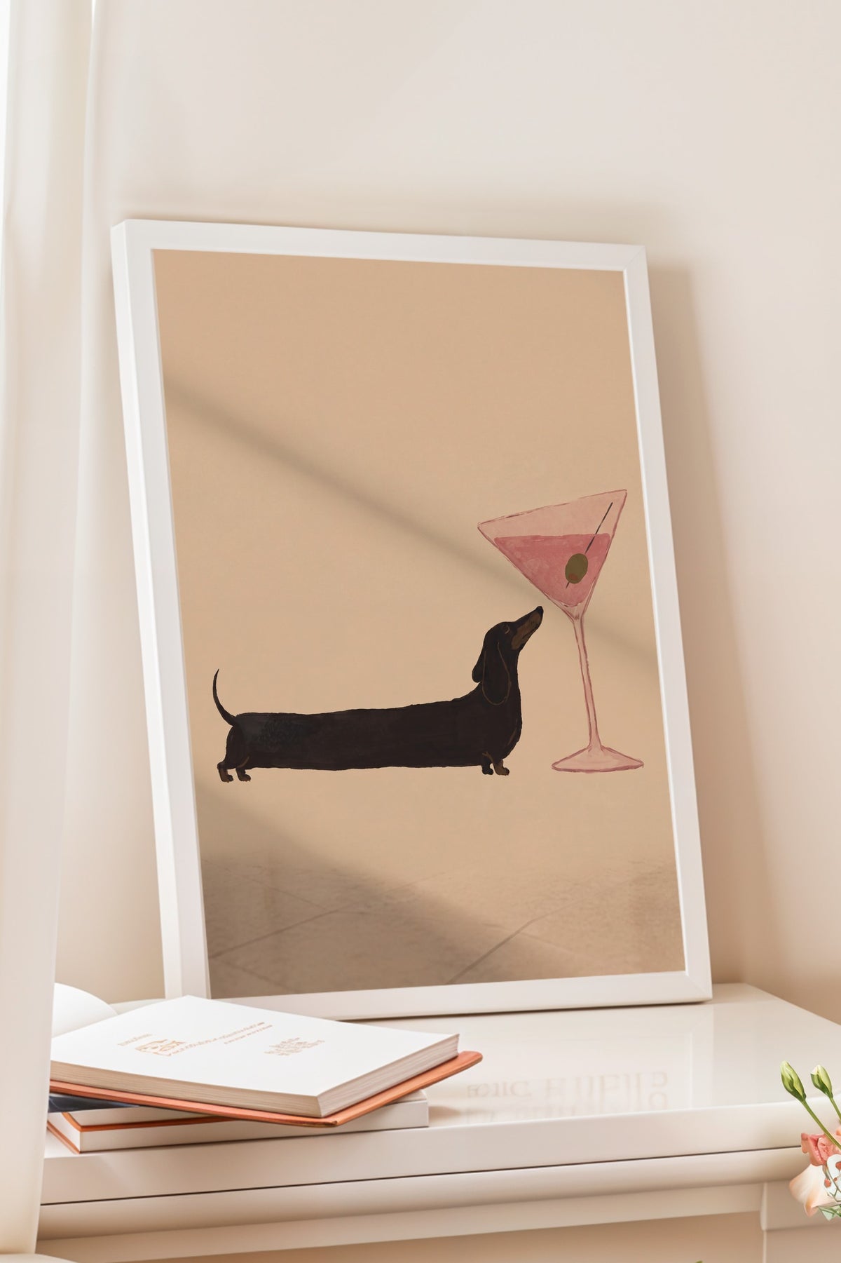 Kokteyl Bardağı ve Köpek Poster – Beyaz Çerçeveli Tablo