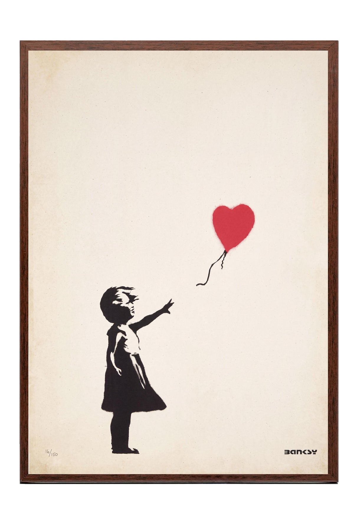 Kalpli Balon Tutan Kız Poster – Kahverengi Çerçeveli Tablo