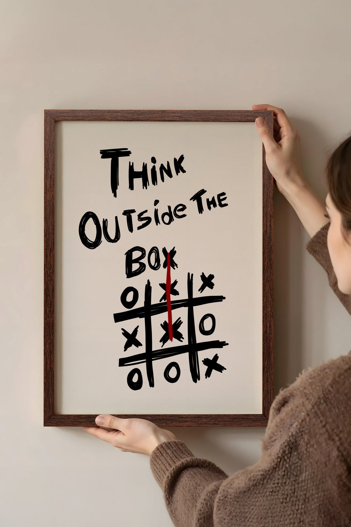 Think Outside The Box Poster – Kahverengi Çerçeveli Tablo