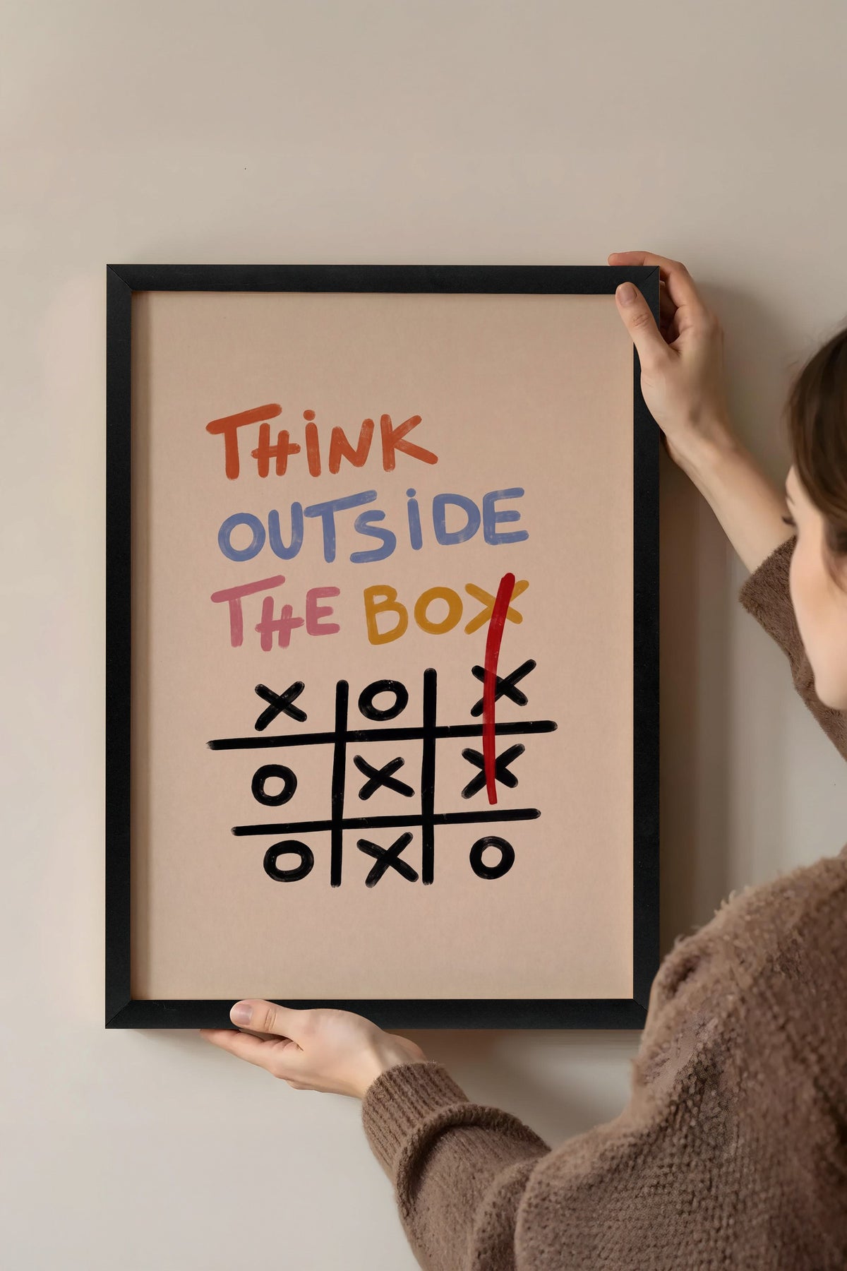 Think Outside The Box Poster – Siyah Çerçeveli Tablo