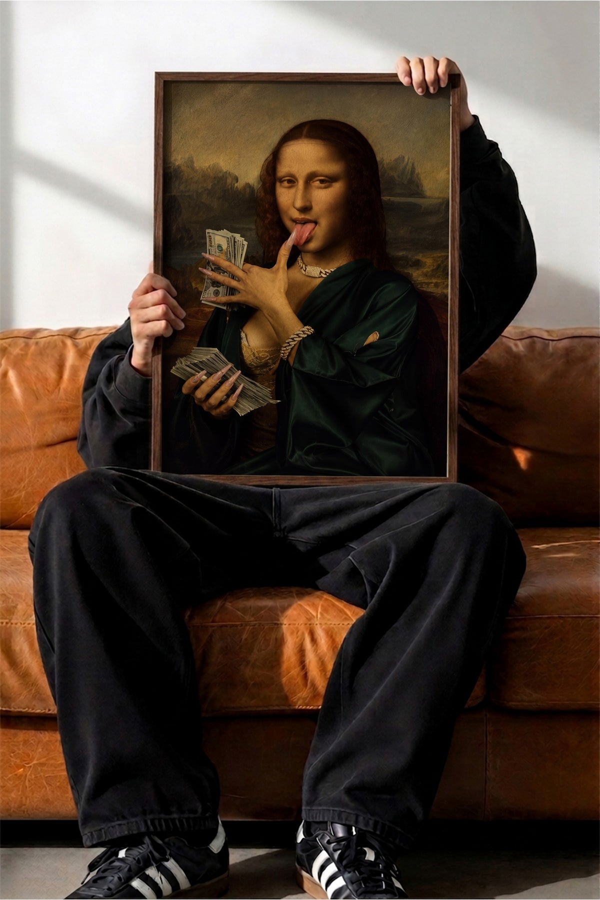 Para ve Mona Lisa Karışımı Poster – Kahverengi Çerçeveli Tablo