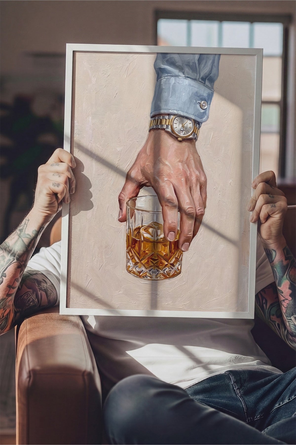 Saatli El ile İçecek Tutuşu Poster – Beyaz Çerçeveli Tablo