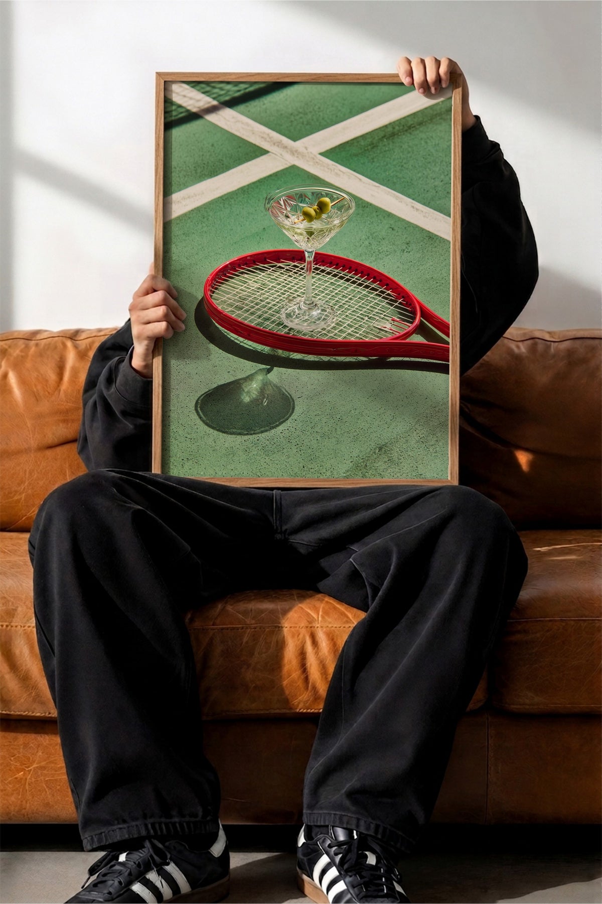 Tenis Kortunda Kokteyl Poster – Ahşap Çerçeveli Tablo