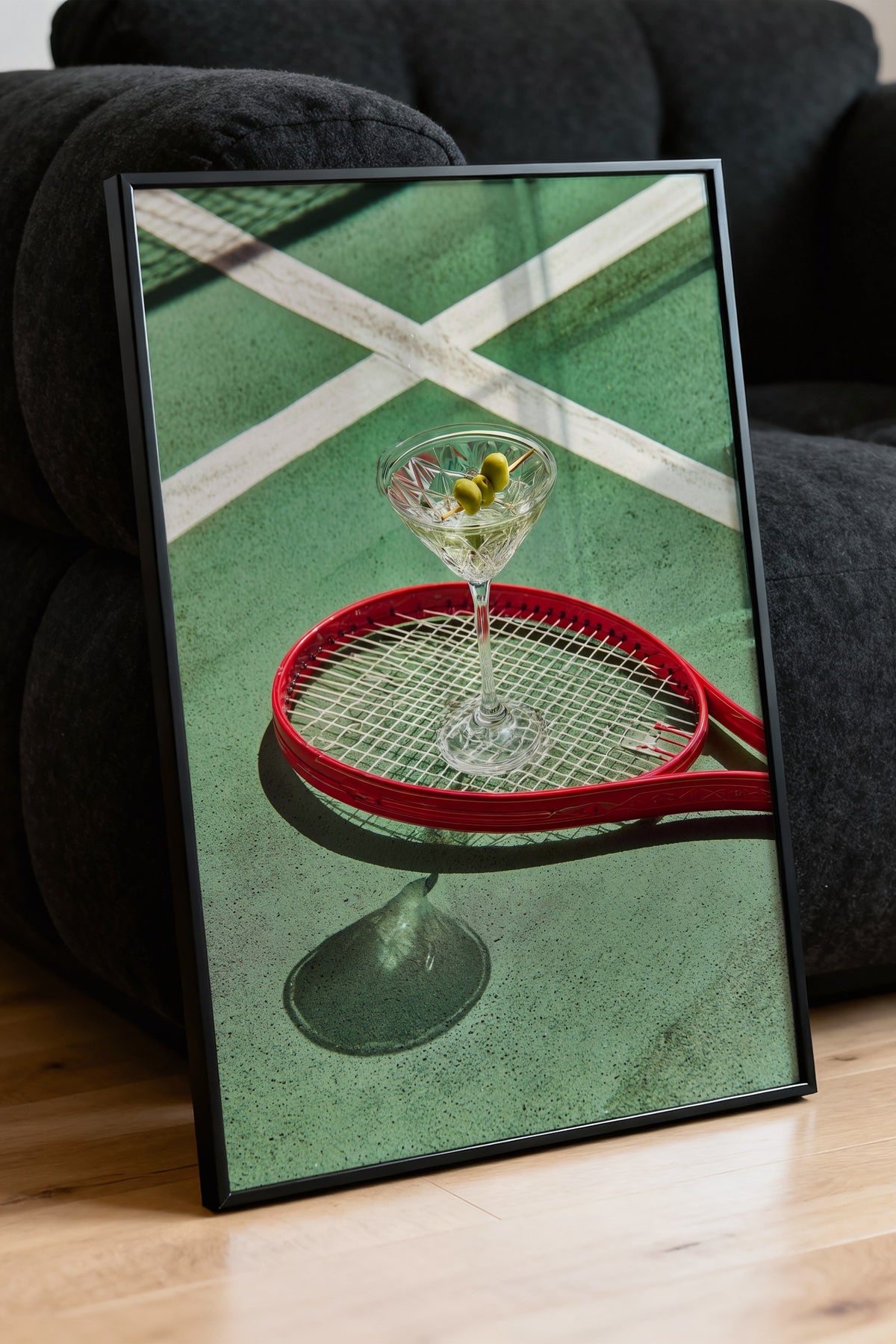 Tenis Kortunda Kokteyl Poster – Siyah Çerçeveli Tablo