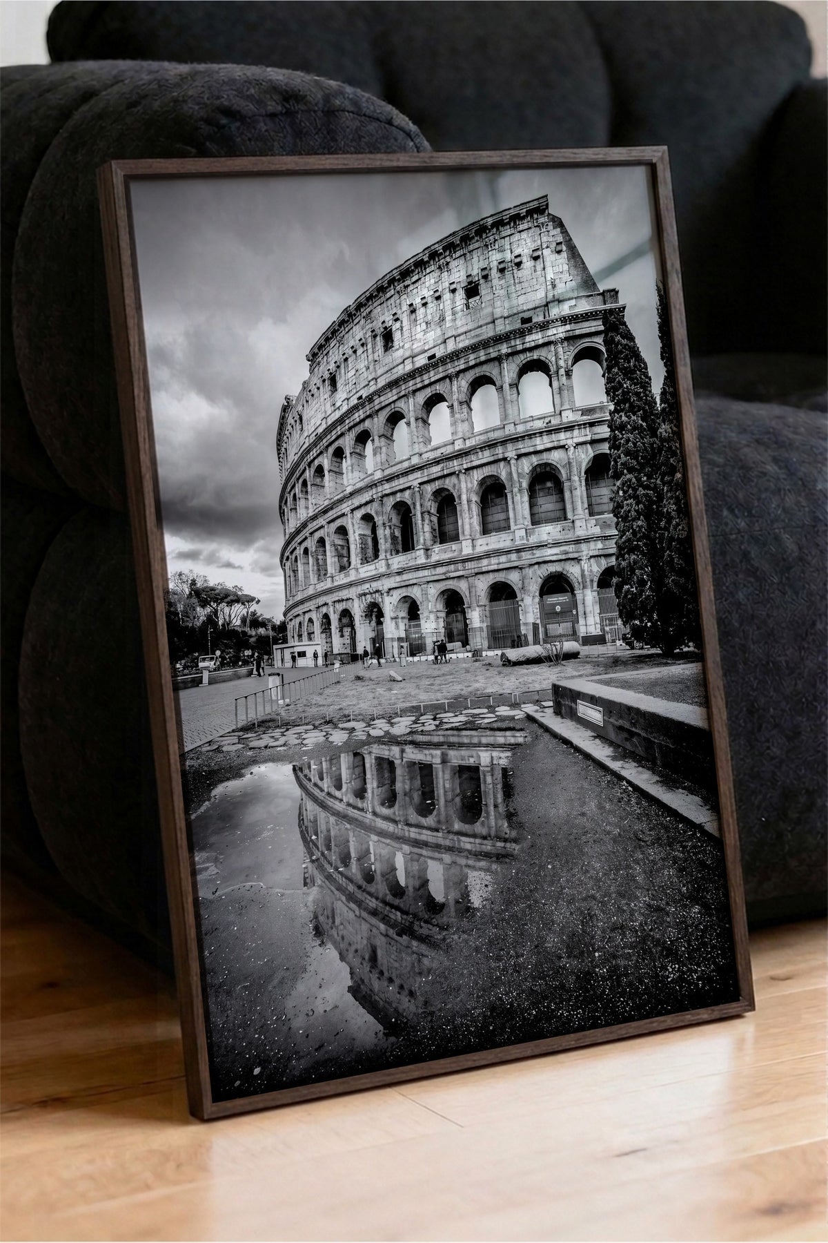 Roma Kolezyumu Yansıması Poster – Kahverengi Çerçeveli Tablo
