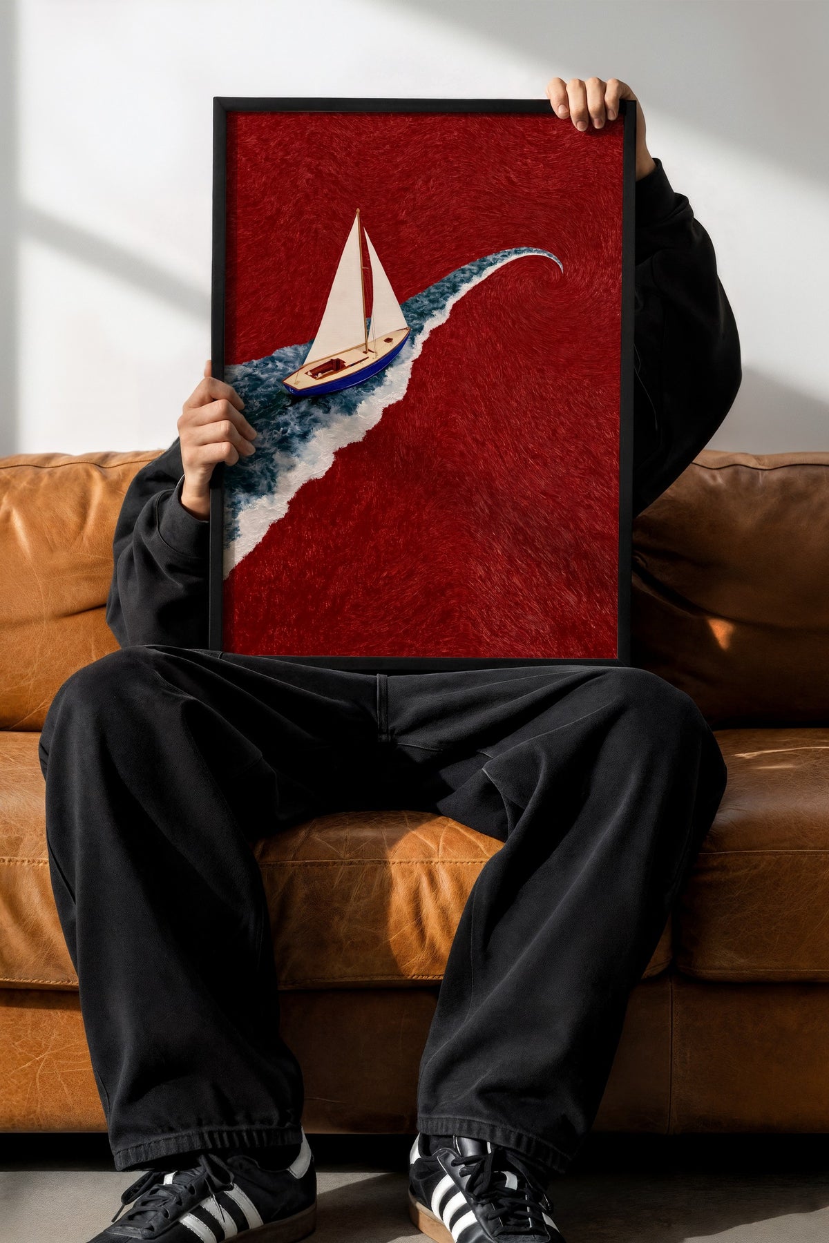 Dalga Üzerinde Yelkenli Poster – Siyah Çerçeveli Tablo