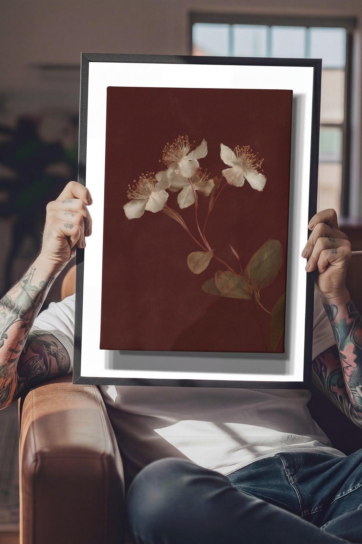 Koyu Fon Üzerinde Çiçekler Poster – Siyah Çerçeveli Tablo