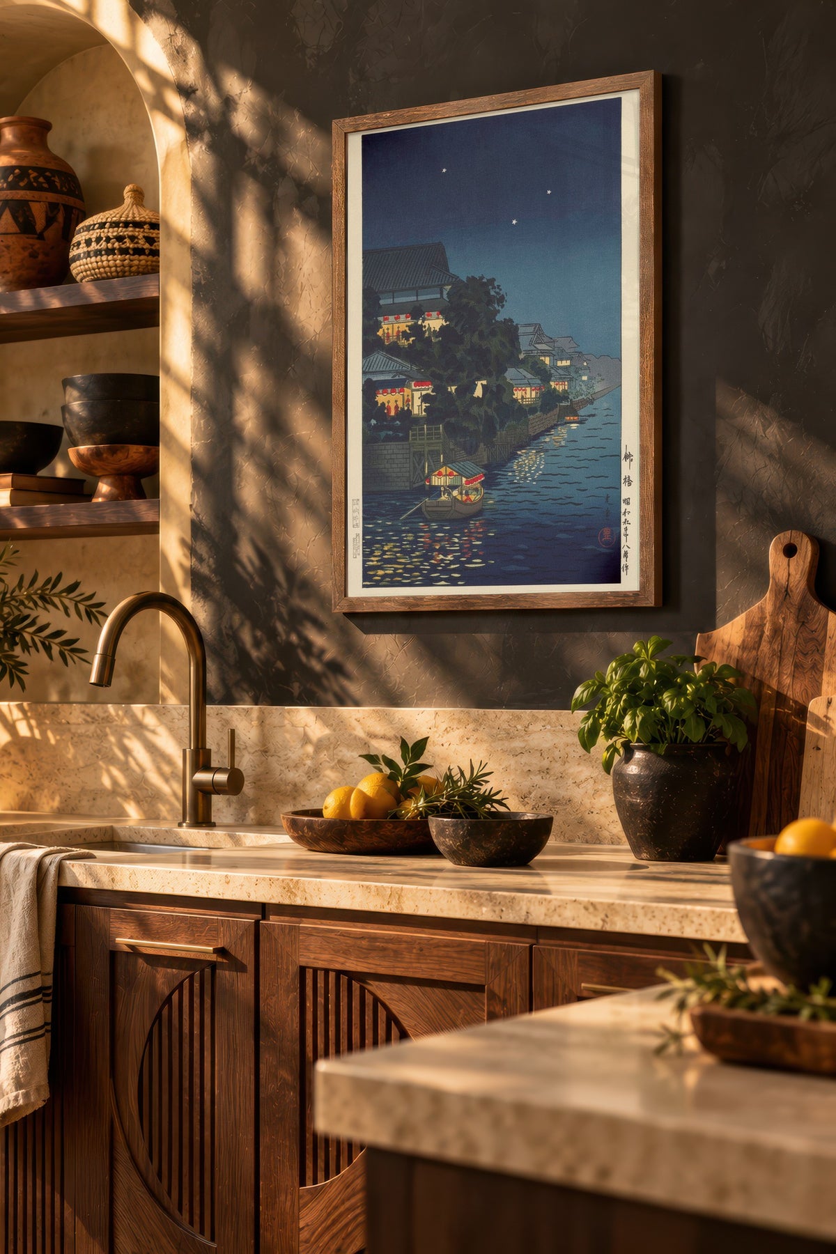 Ay Işığında Kıyı Kasabası Poster – Kahverengi Çerçeveli Tablo