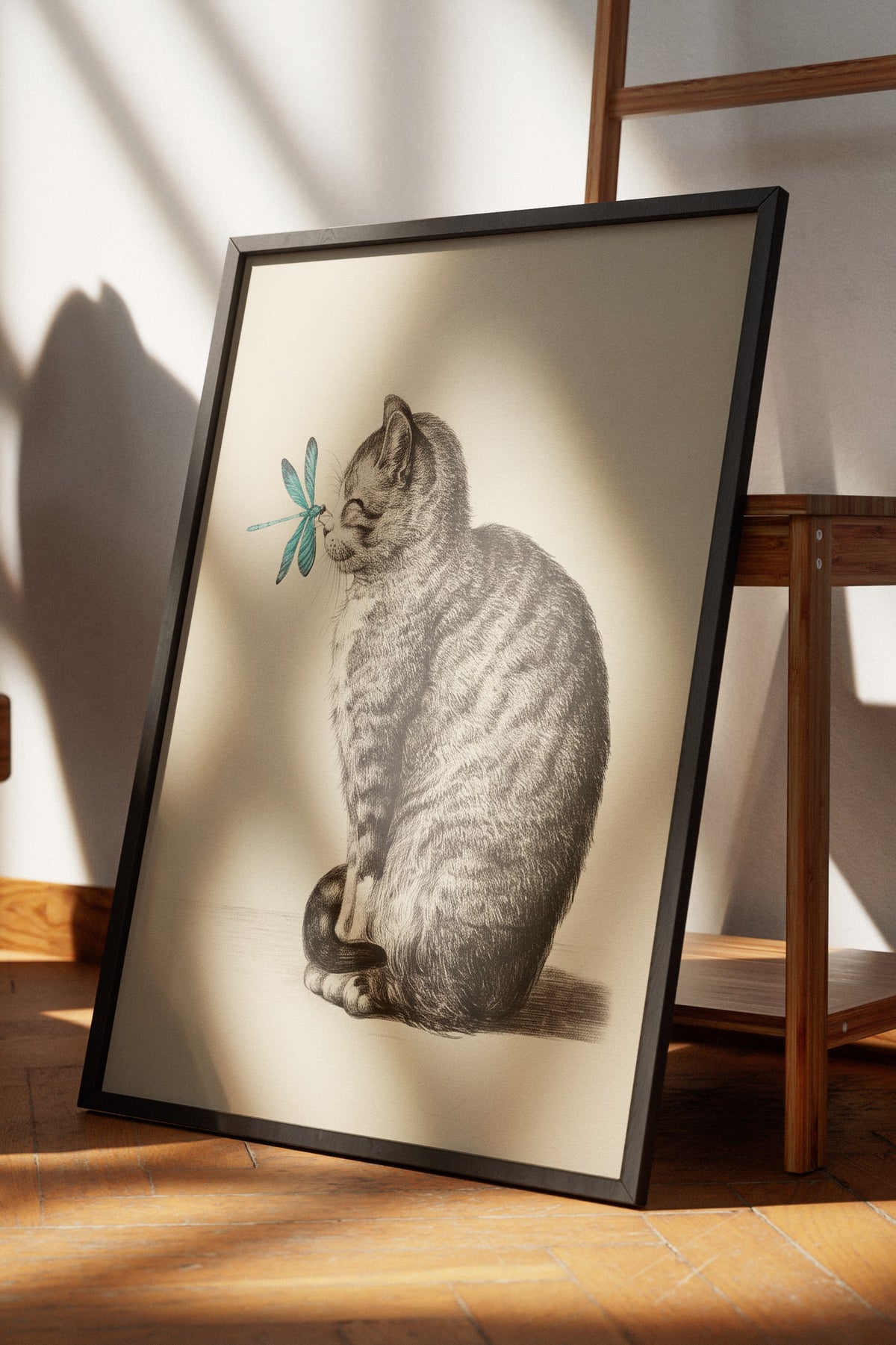 Yusufçuklu Yavru Kedi Çizimi Poster – Siyah Çerçeveli Tablo