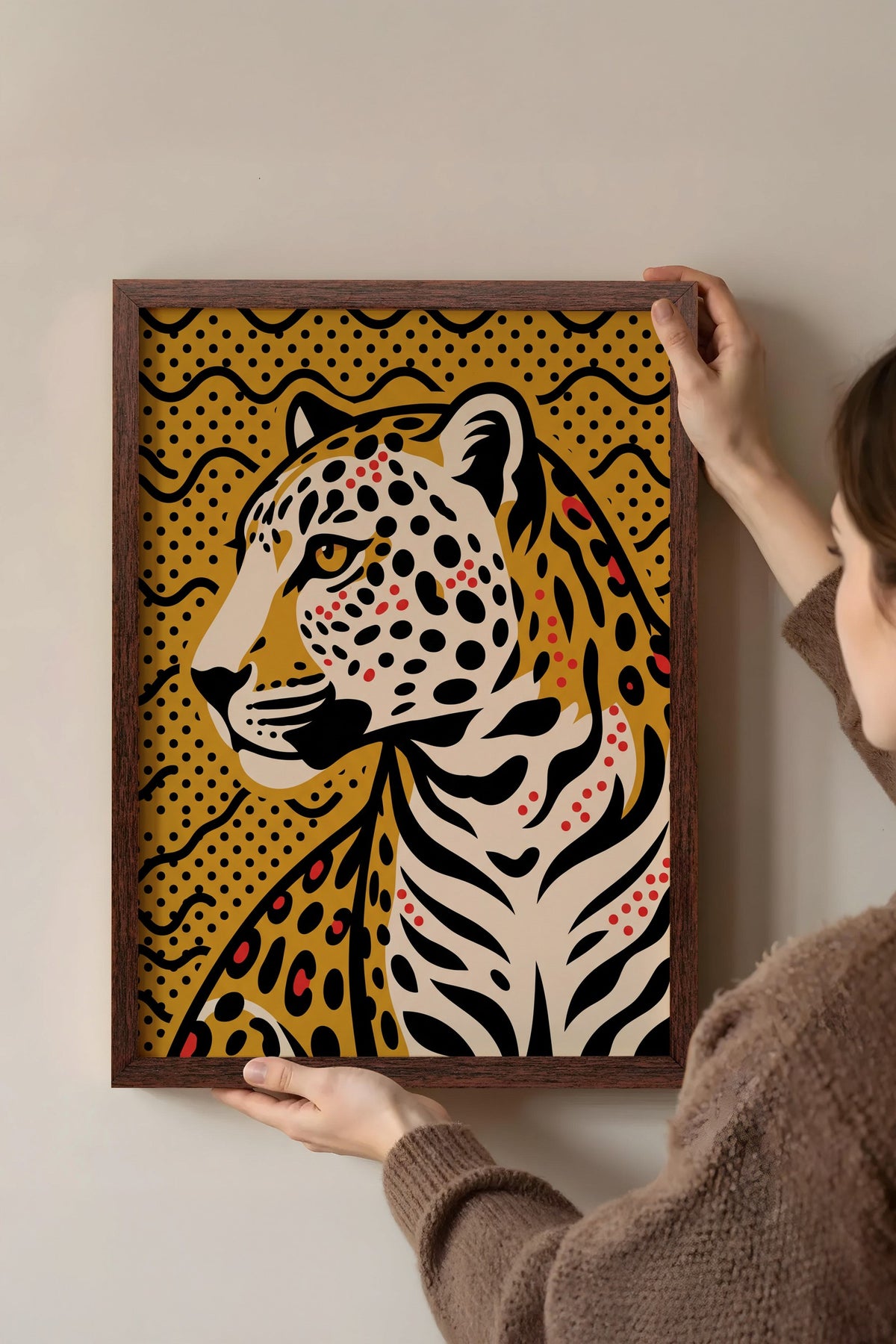 Benekli Leopar Portresi Poster – Kahverengi Çerçeveli Tablo